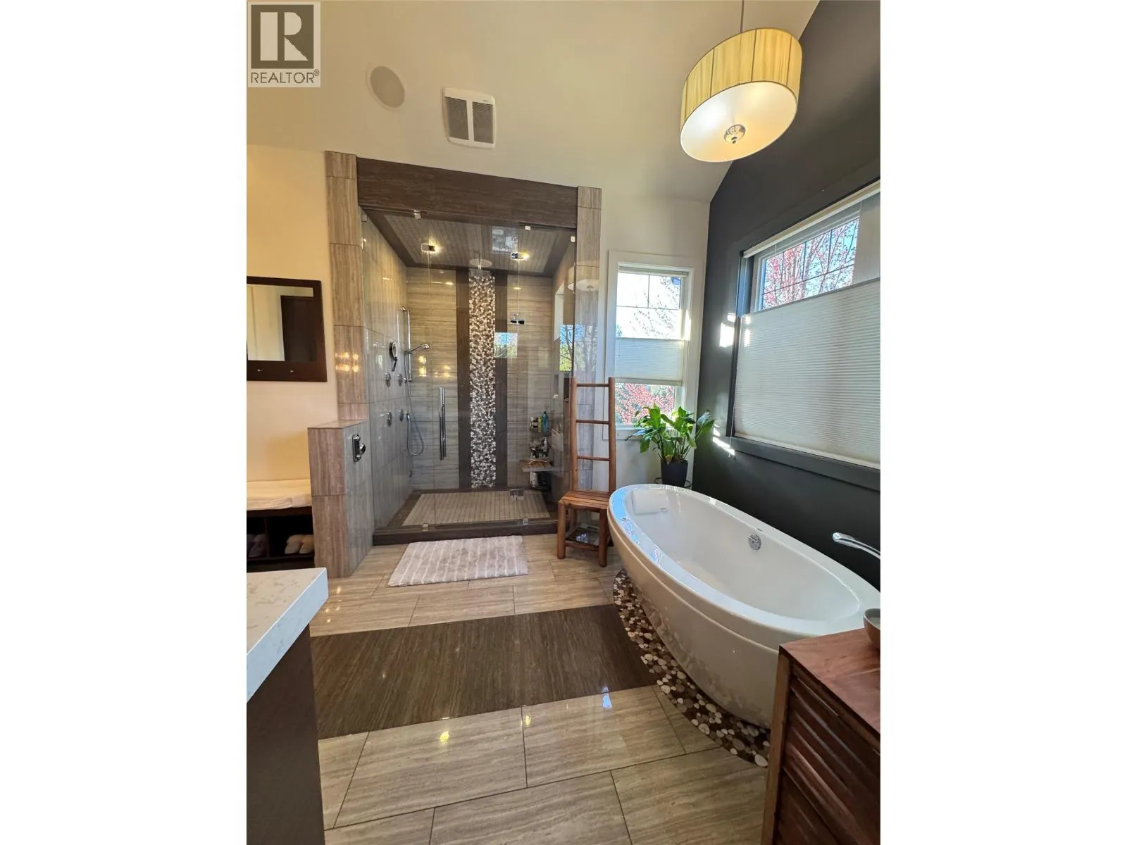 3990 Fairwinds Court