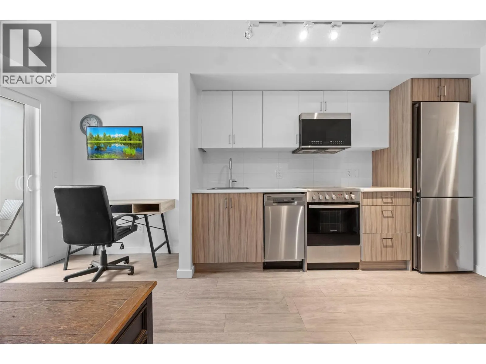 625 Academy Way Unit# 103