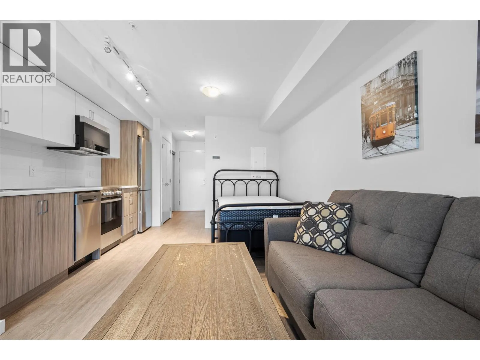 625 Academy Way Unit# 103