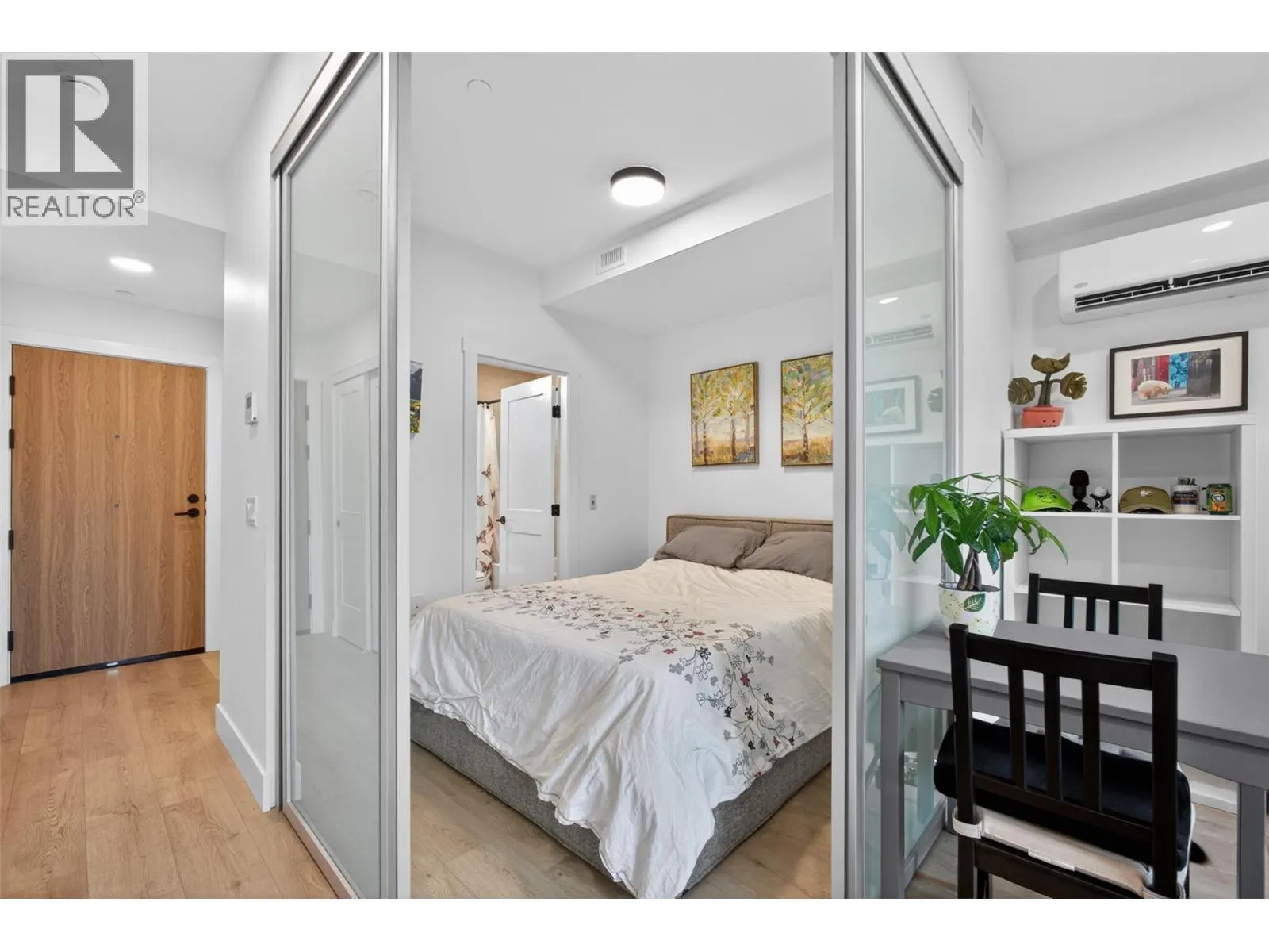 620 Coronation Avenue Unit# 211