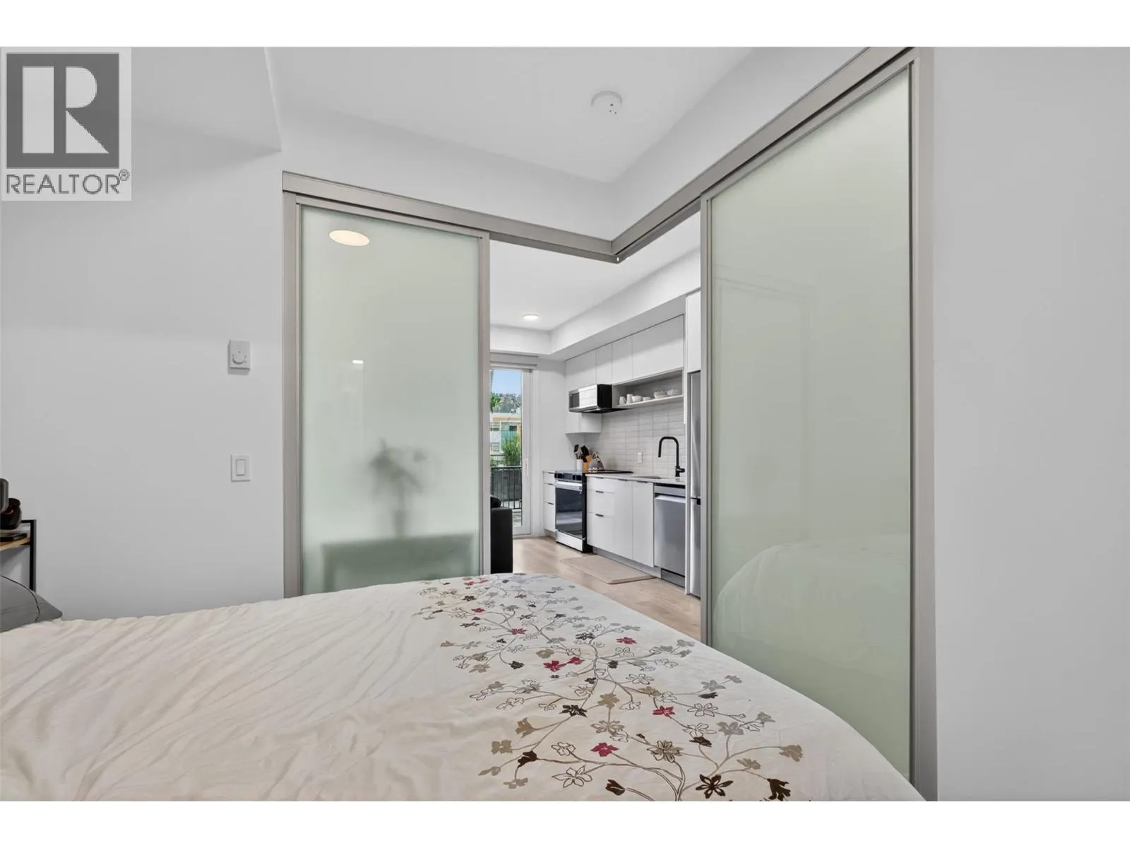 620 Coronation Avenue Unit# 211