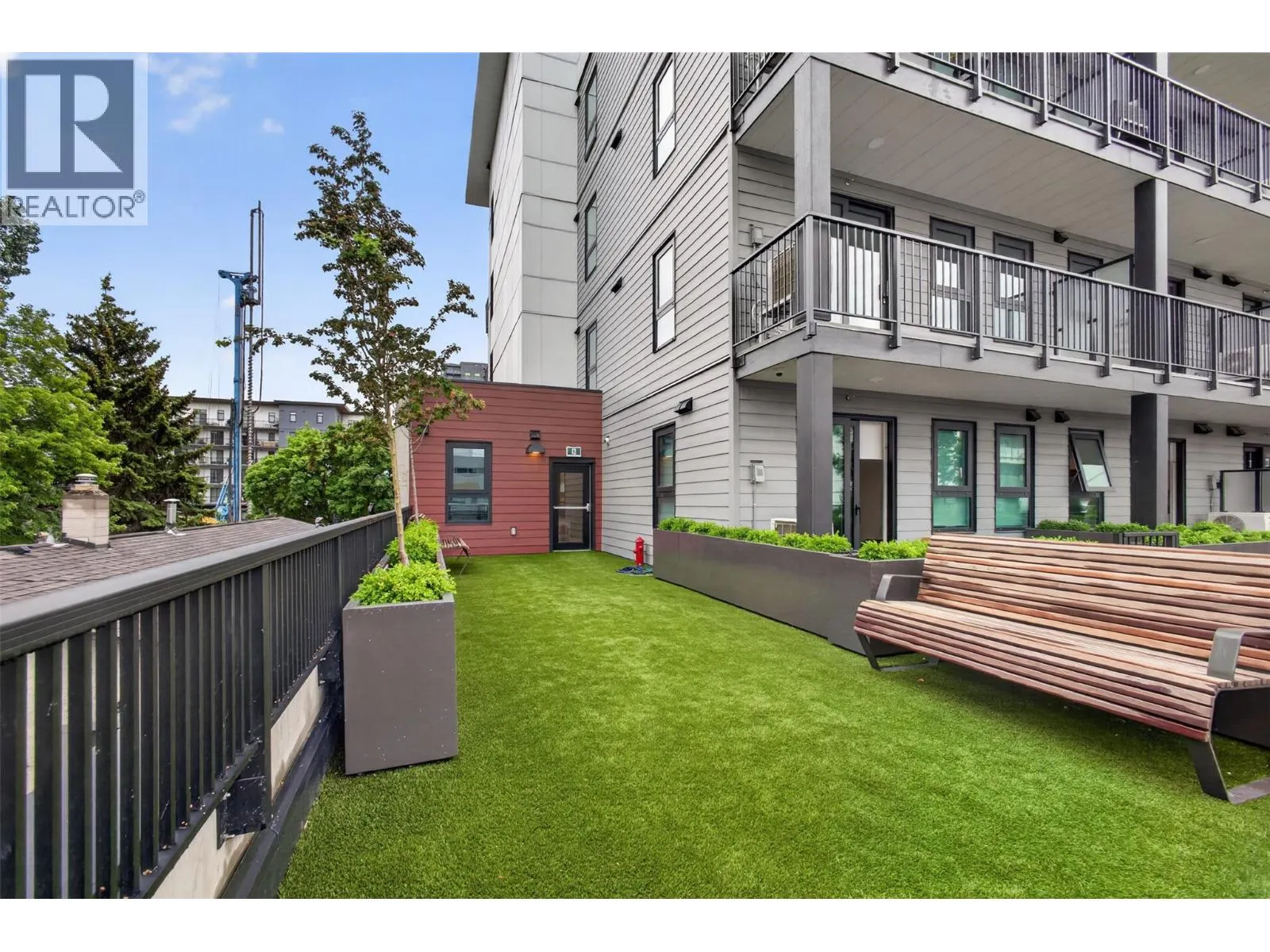 620 Coronation Avenue Unit# 211