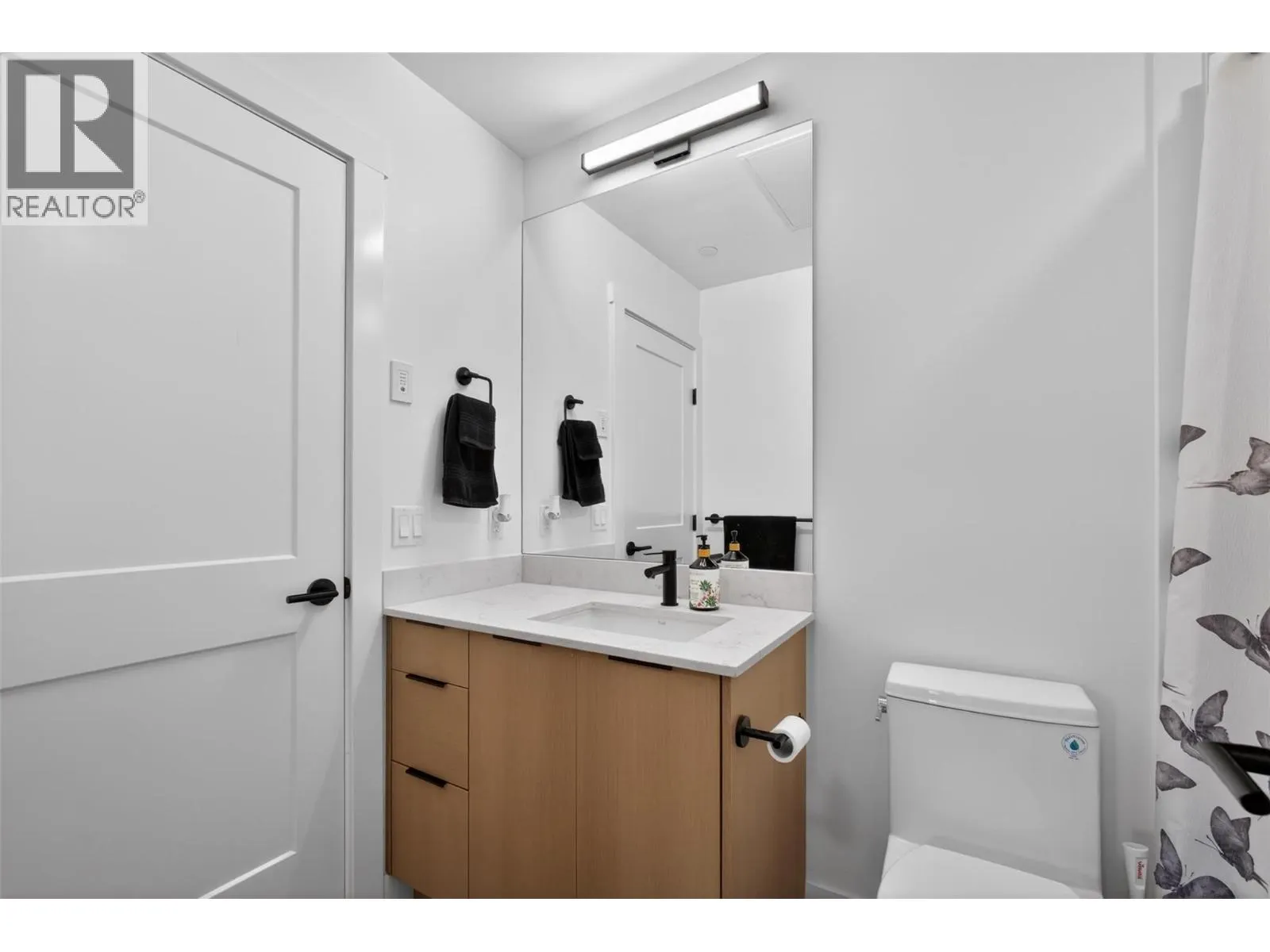 620 Coronation Avenue Unit# 211
