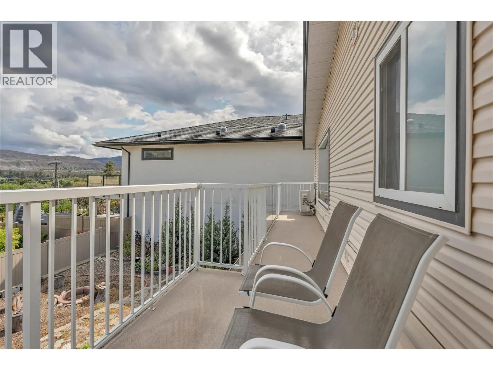 6764 Lakeside Drive