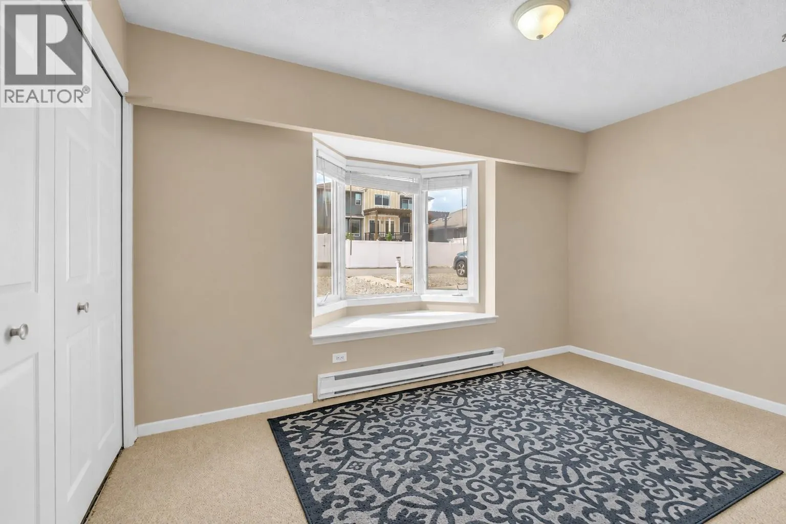 6764 Lakeside Drive
