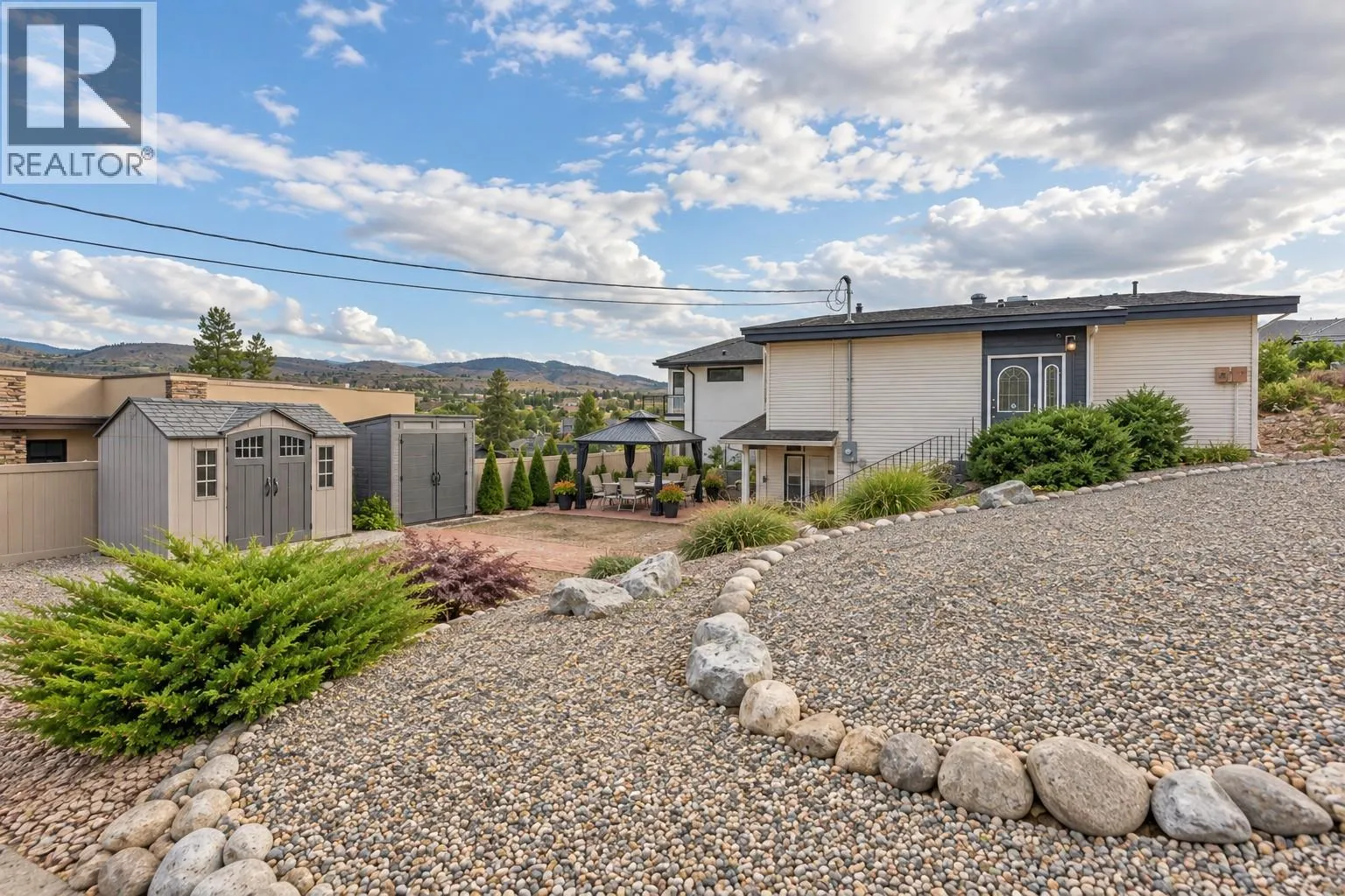 6764 Lakeside Drive