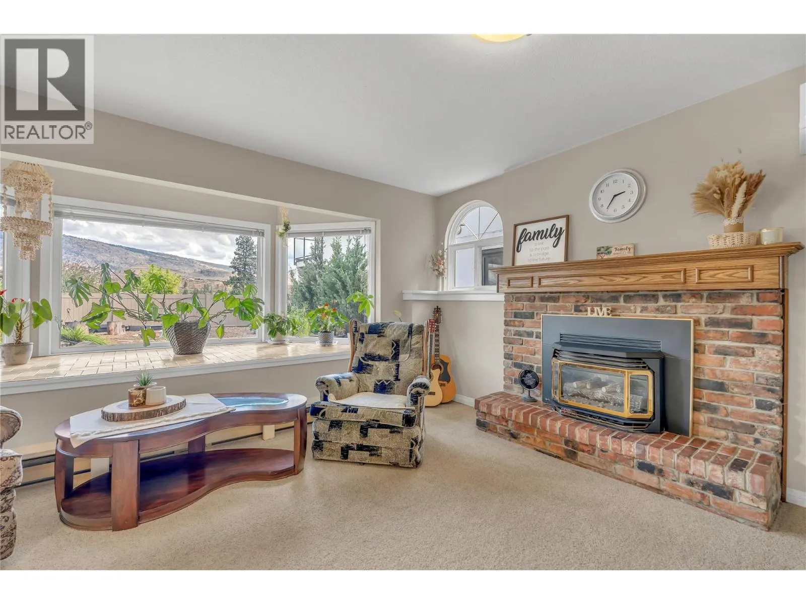 6764 Lakeside Drive