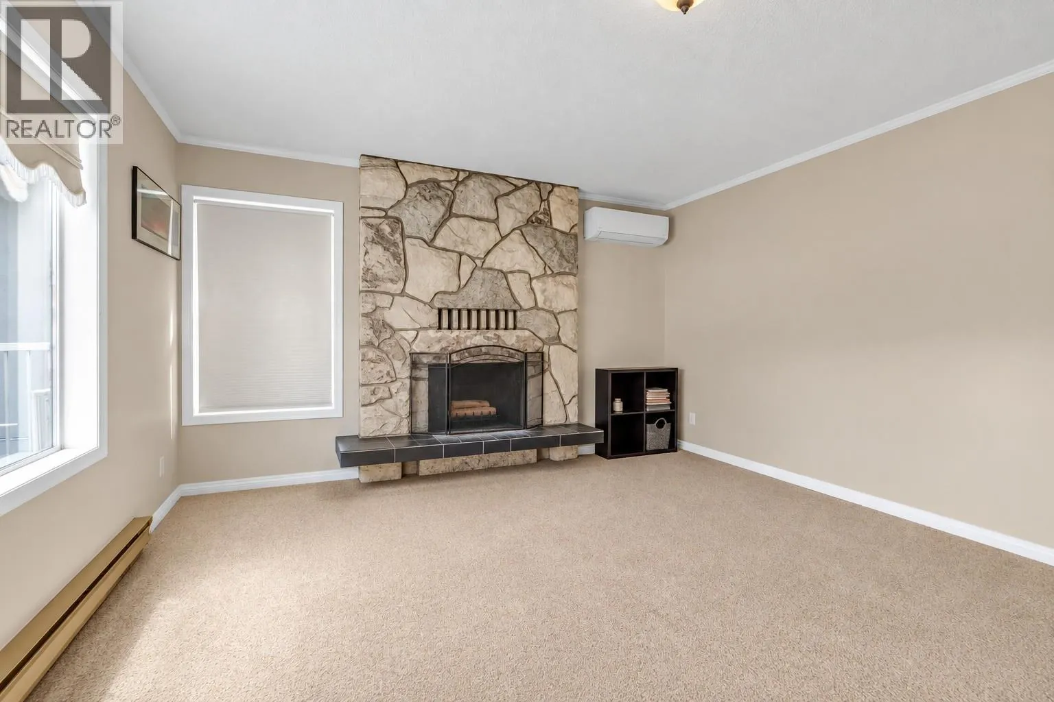 6764 Lakeside Drive