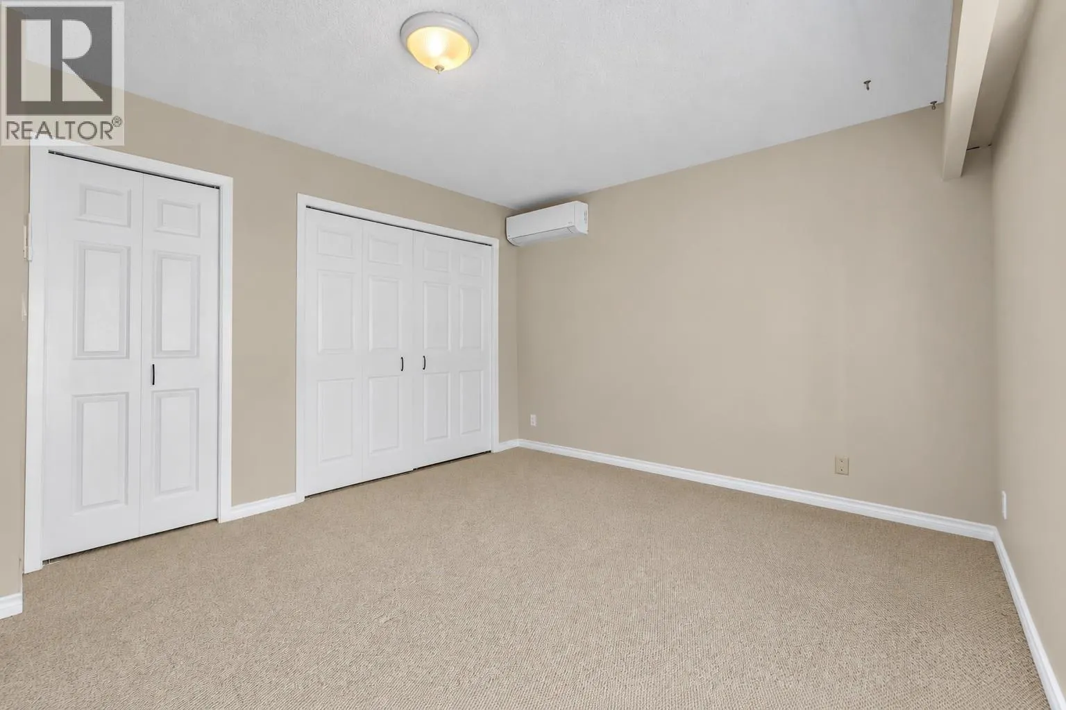 6764 Lakeside Drive