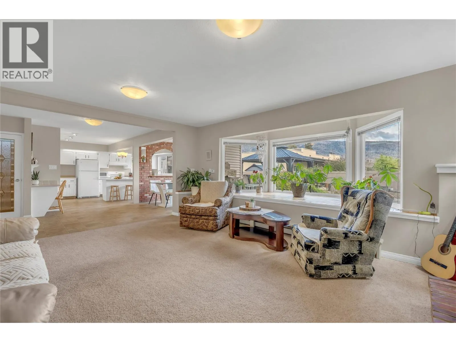 6764 Lakeside Drive
