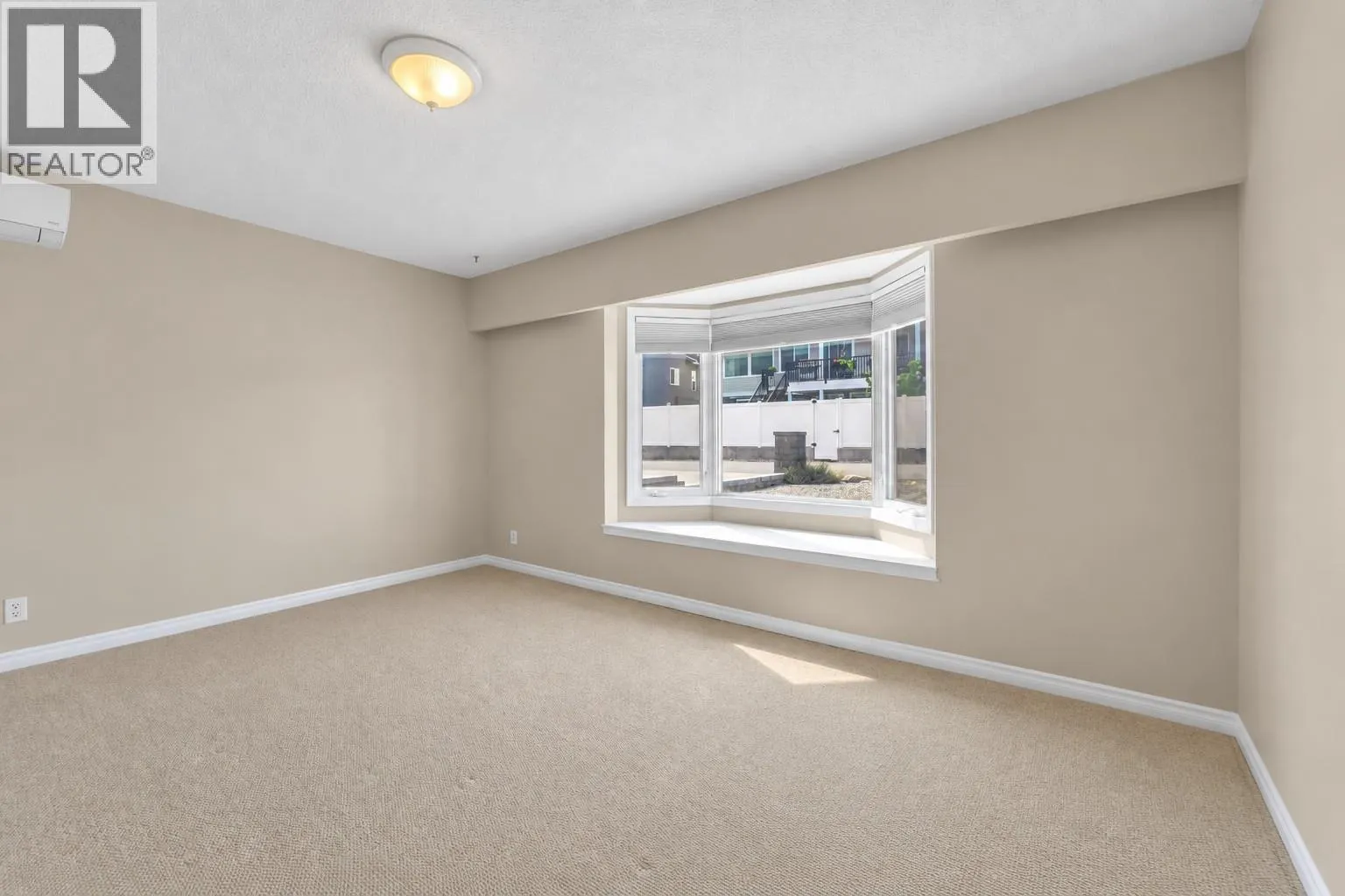 6764 Lakeside Drive