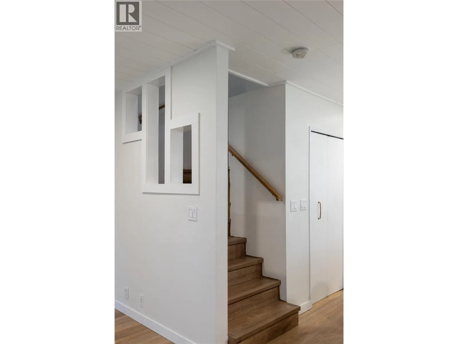 5300 25 Avenue Unit# 20