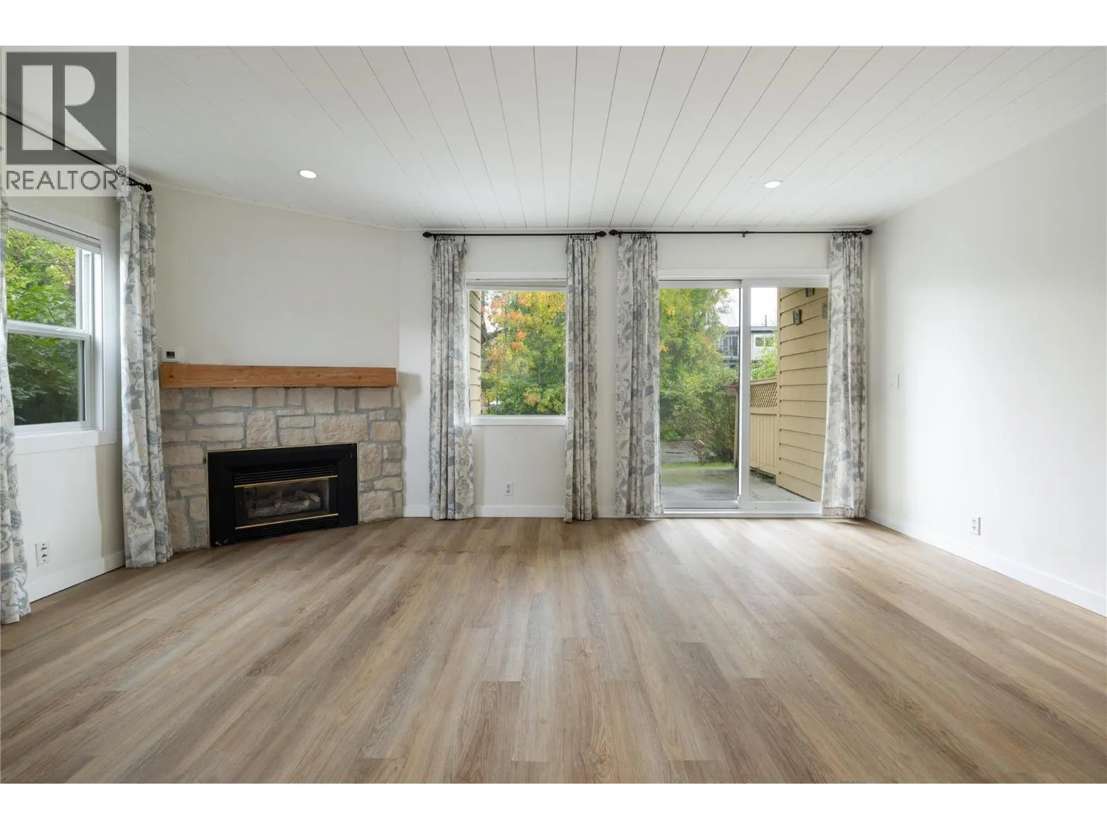 5300 25 Avenue Unit# 20