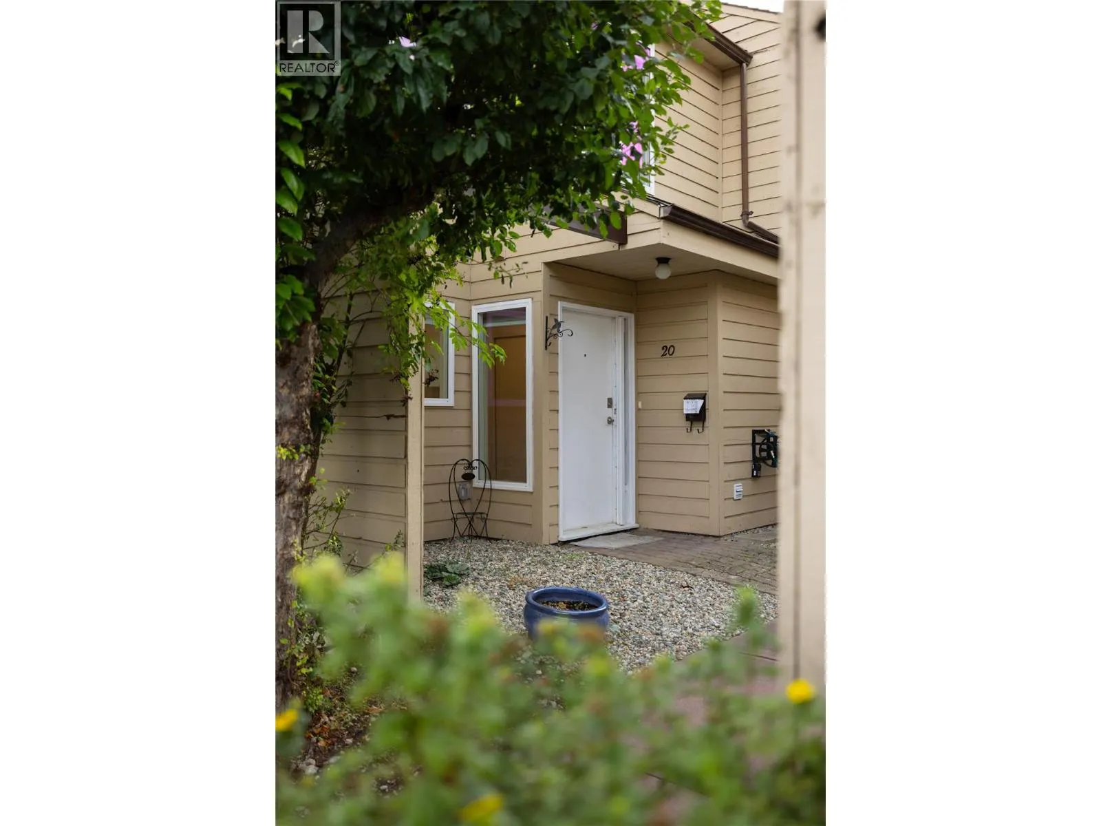 5300 25 Avenue Unit# 20