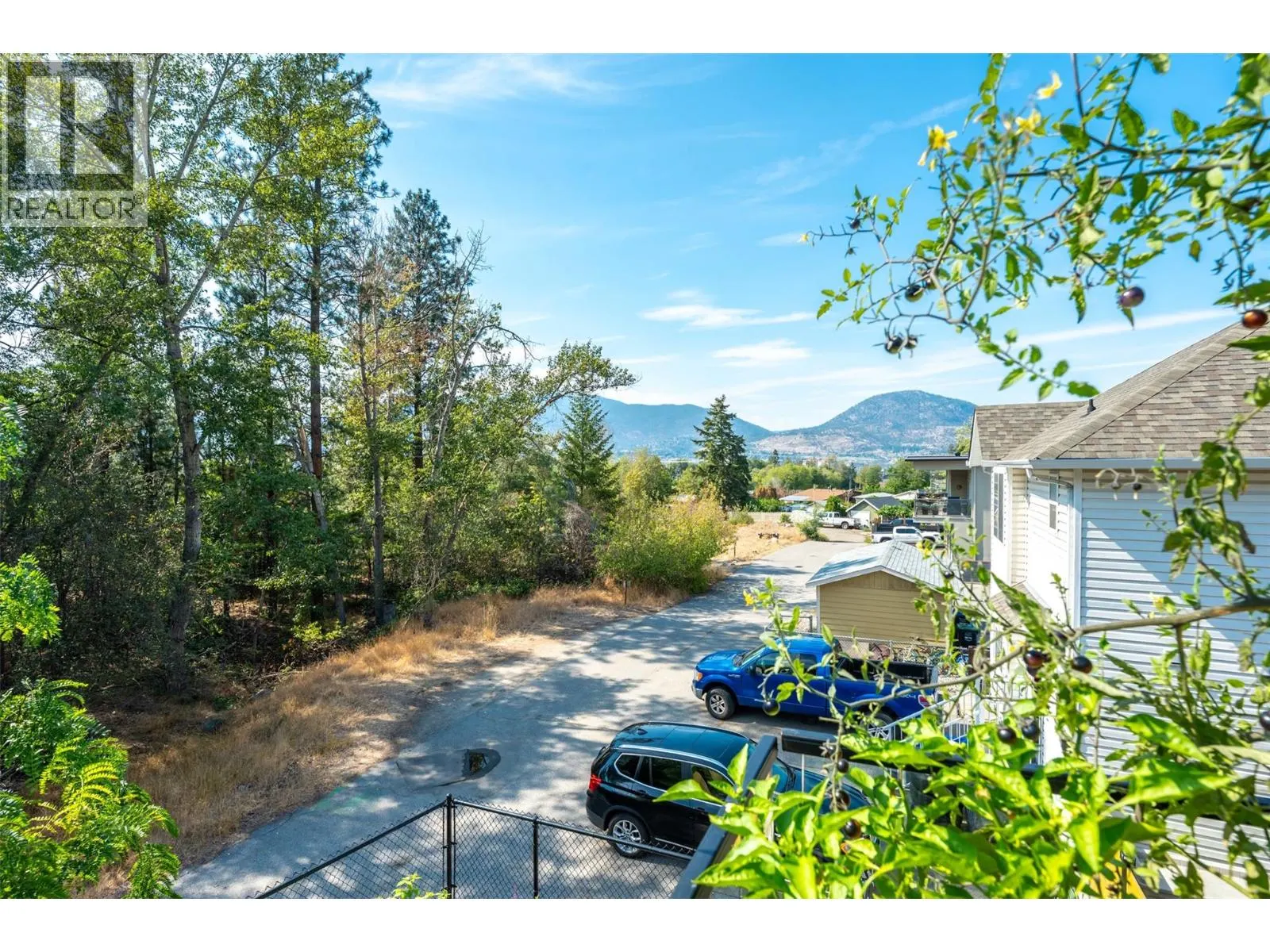 729 CREEKSIDE Road