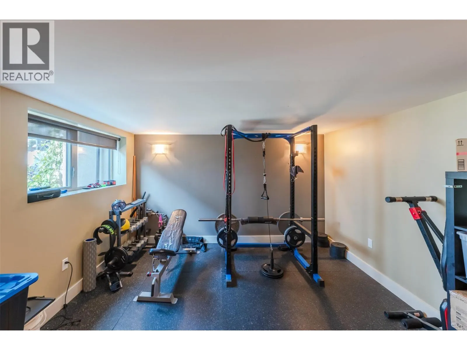 729 CREEKSIDE Road