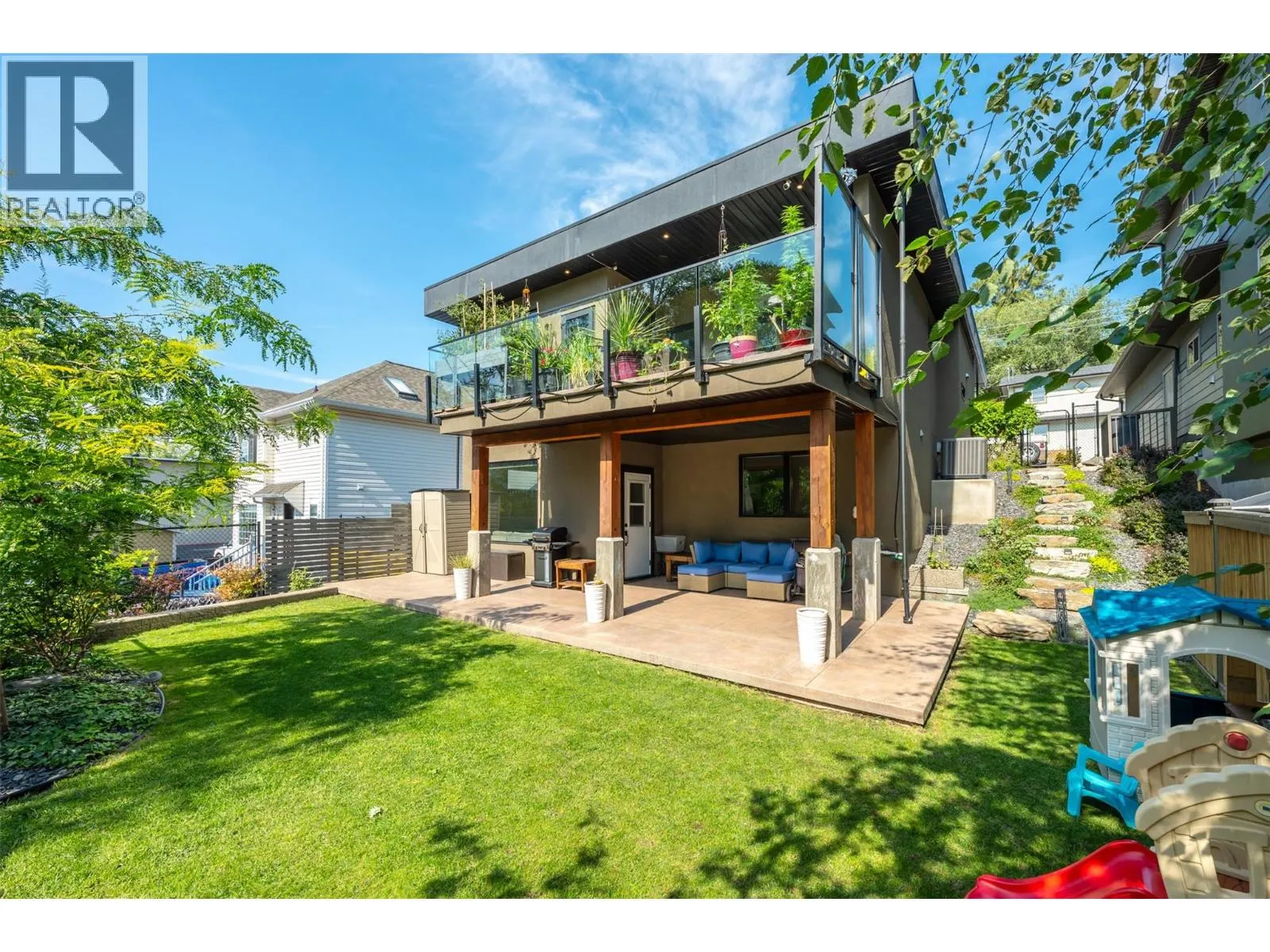 729 CREEKSIDE Road