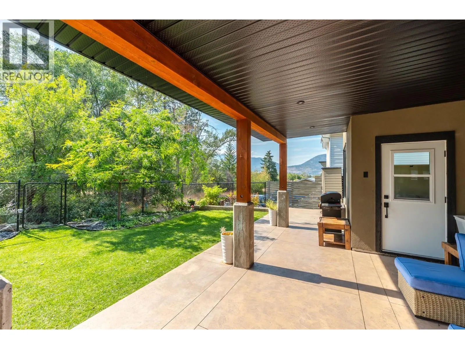 729 CREEKSIDE Road