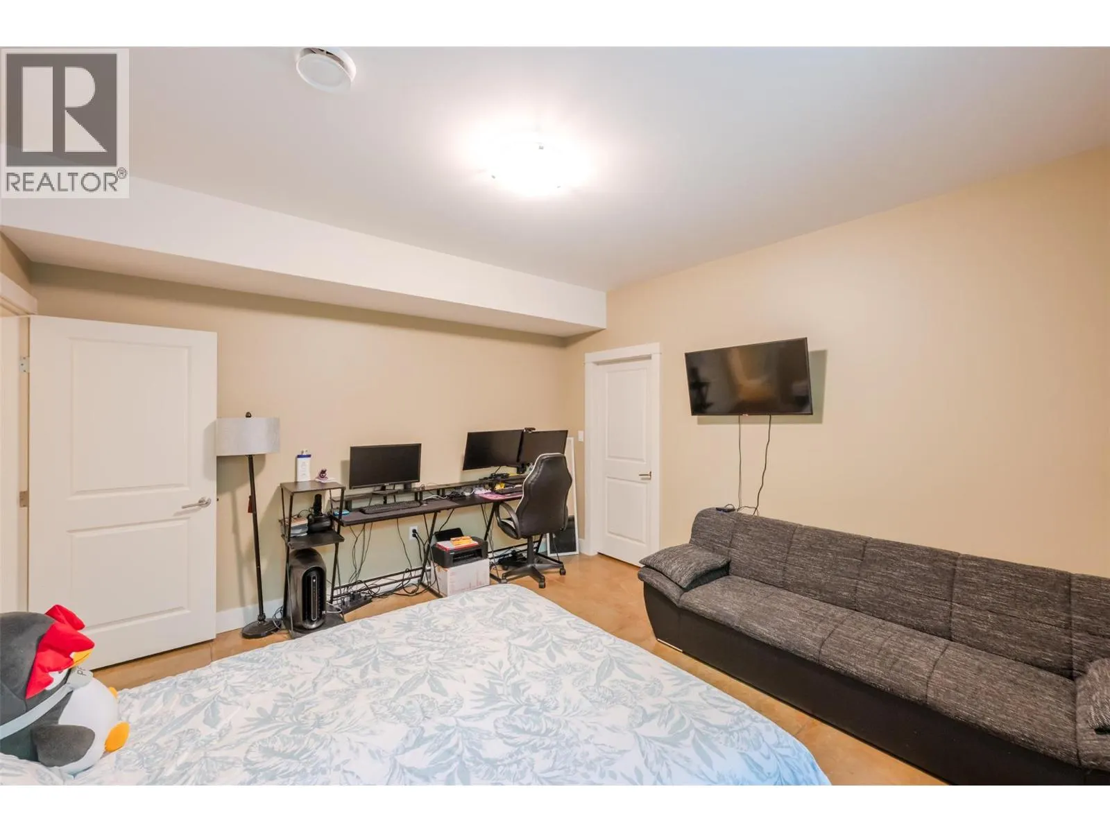 729 CREEKSIDE Road