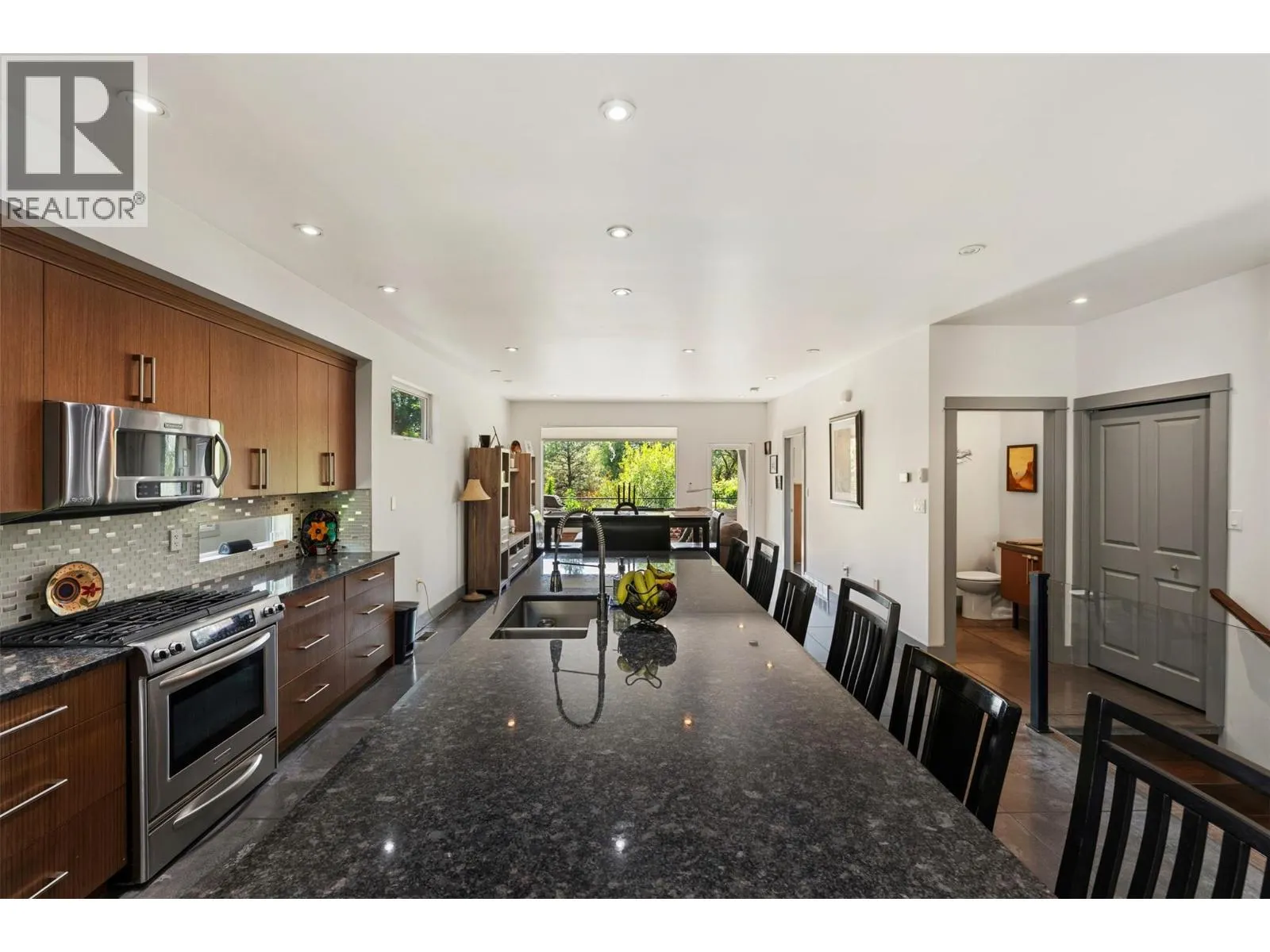 729 CREEKSIDE Road