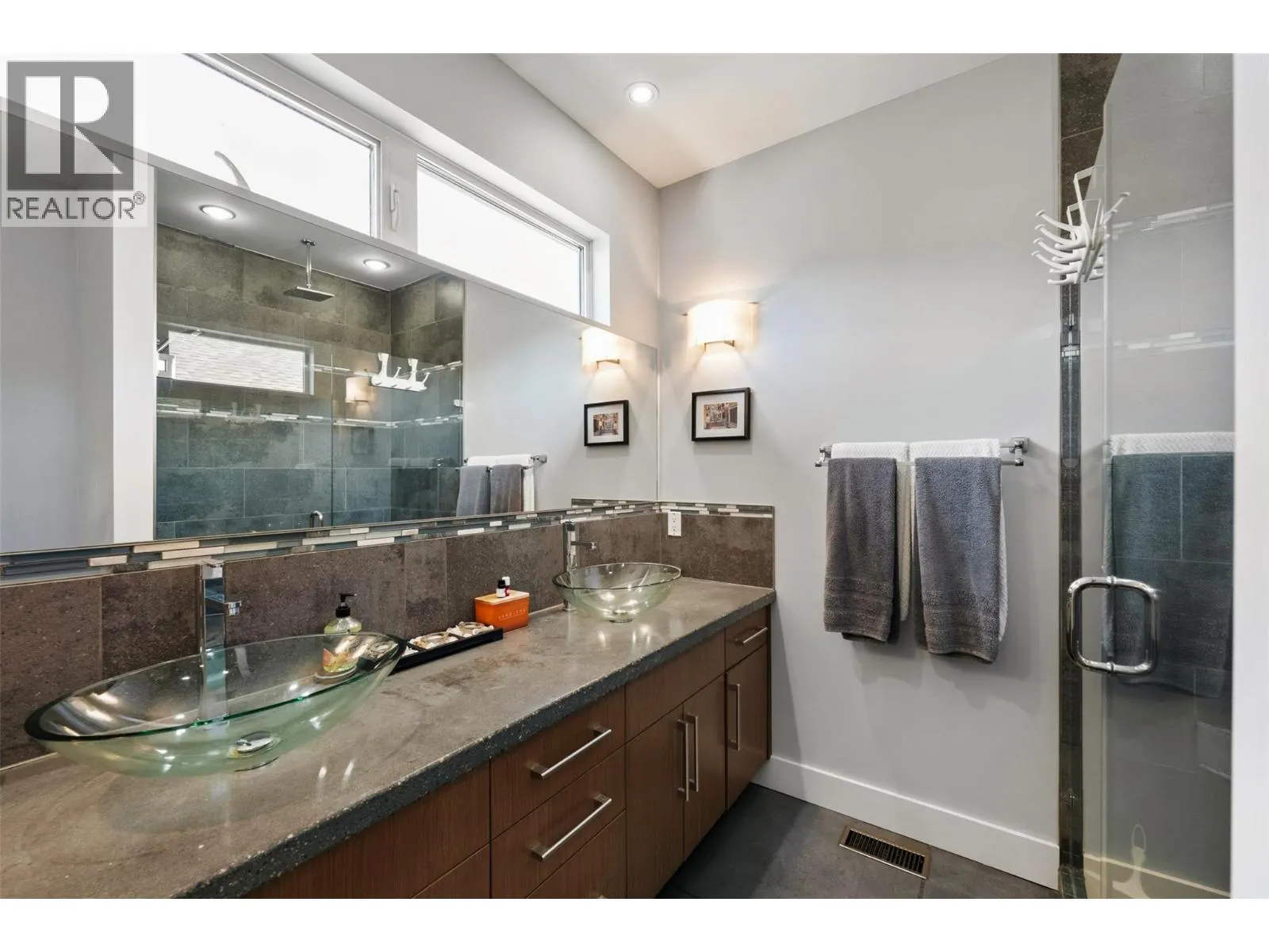 729 CREEKSIDE Road