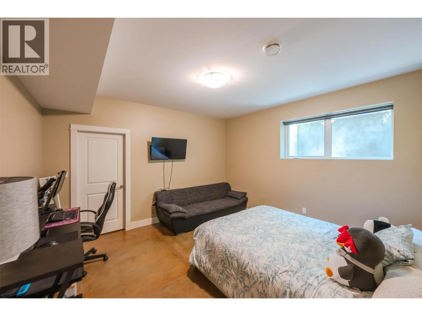 729 CREEKSIDE Road