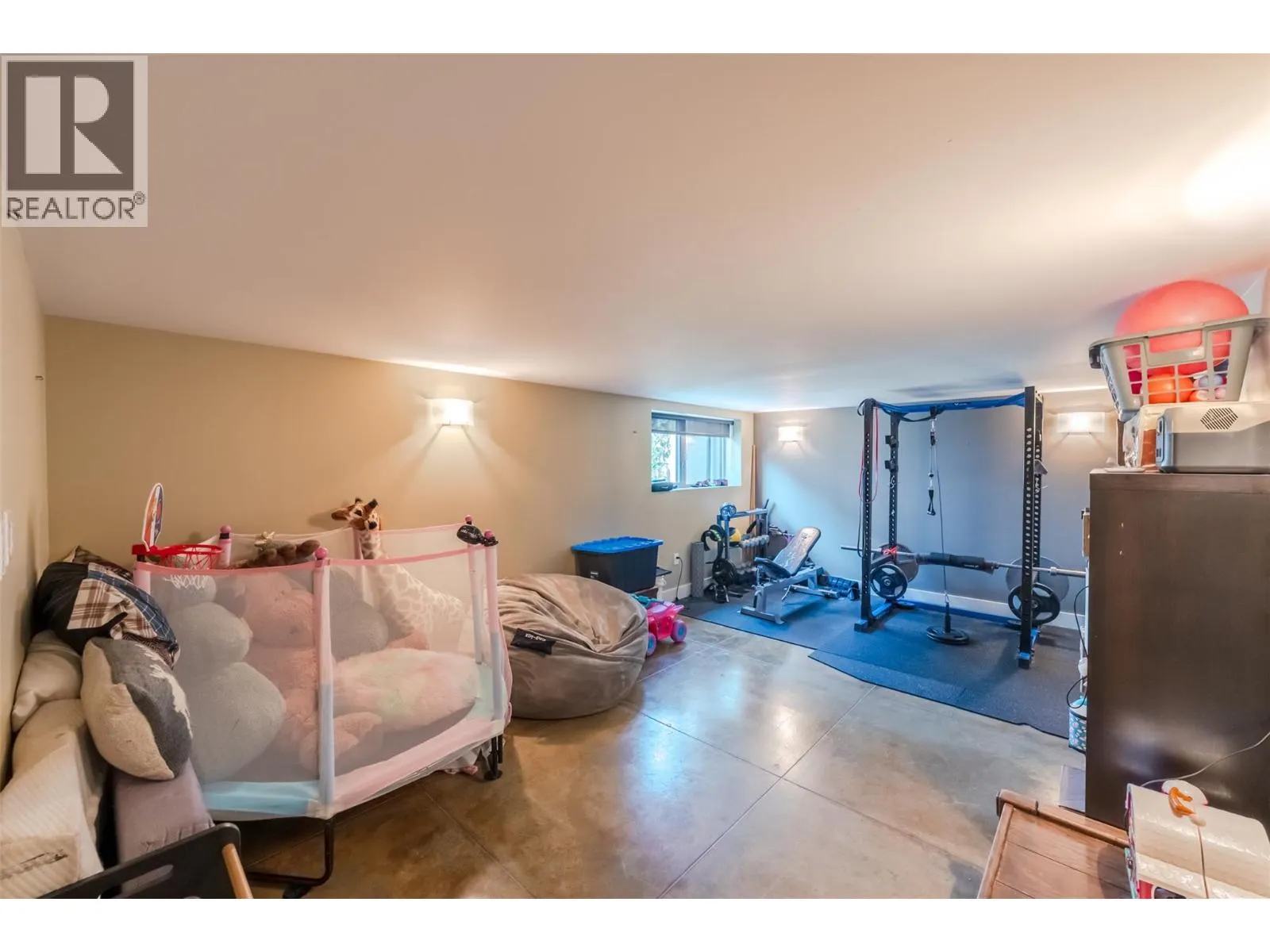 729 CREEKSIDE Road