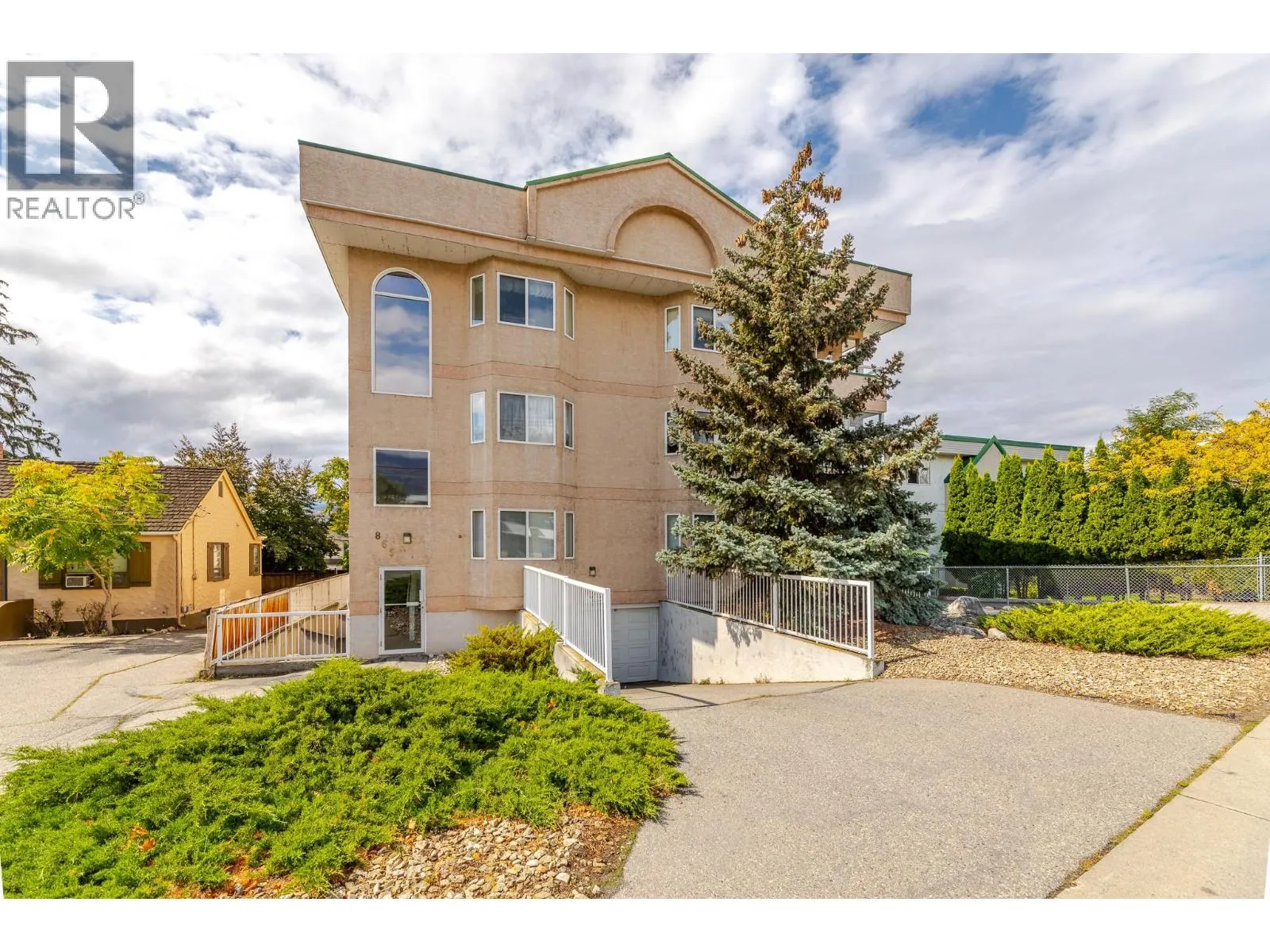 865 Main Street Unit# 204