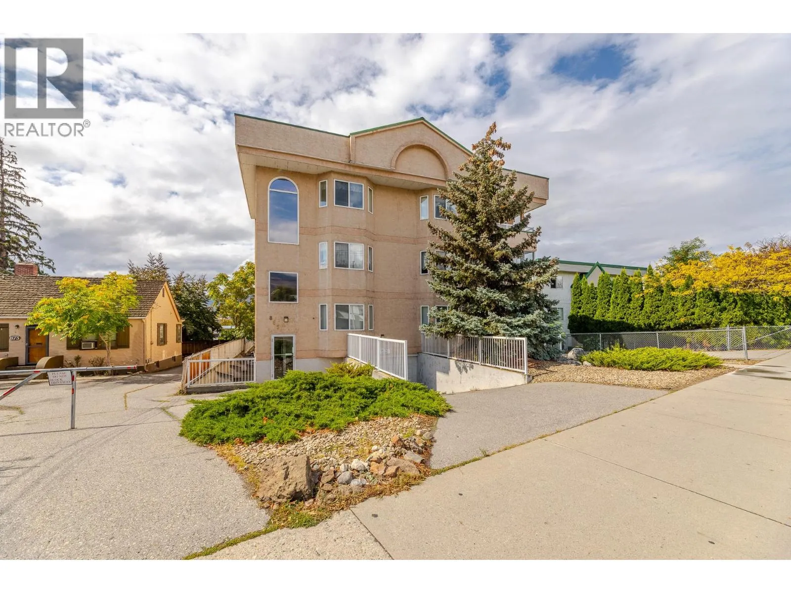 865 Main Street Unit# 204