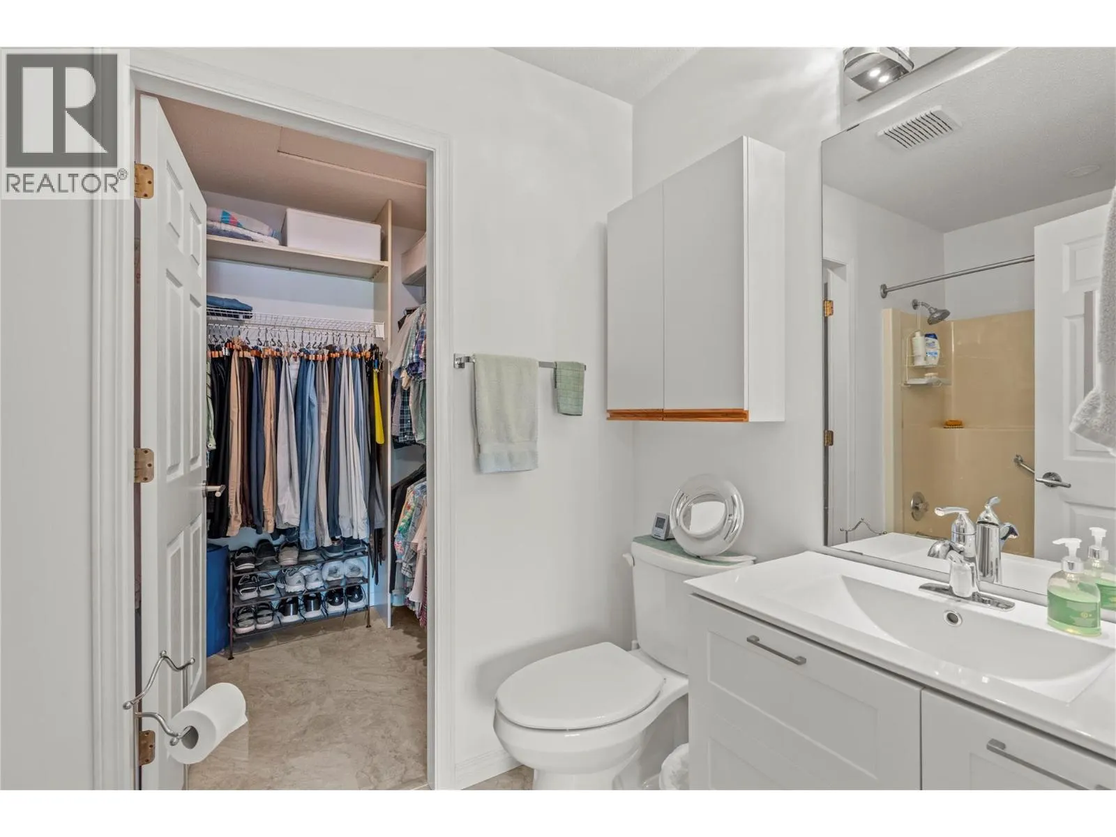 3850 Argyle Avenue Unit# 17