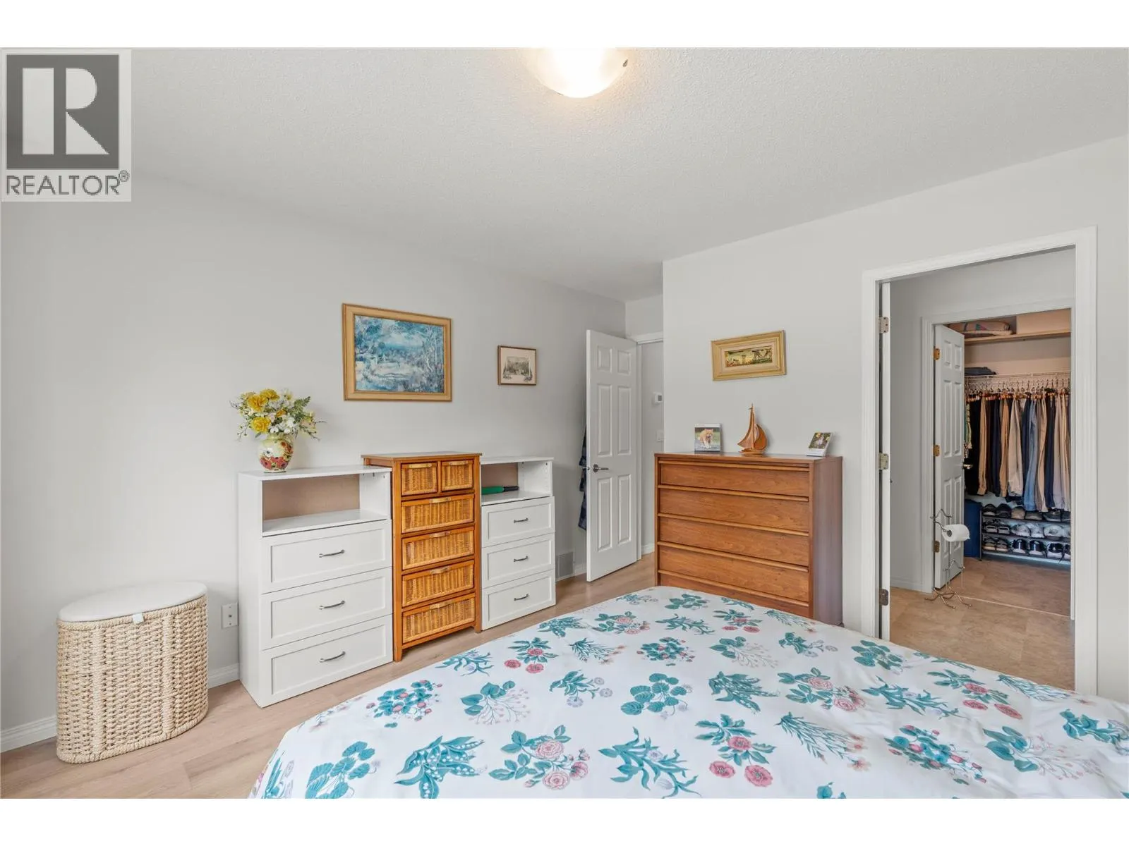 3850 Argyle Avenue Unit# 17