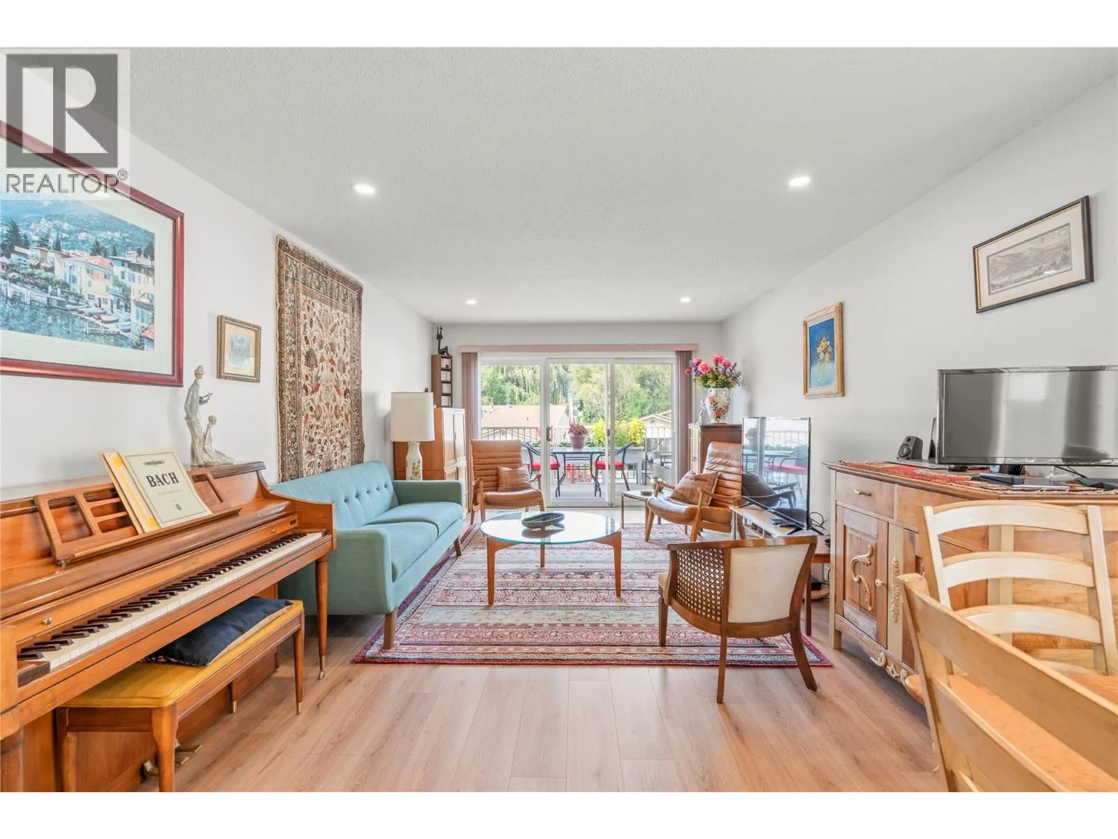 3850 Argyle Avenue Unit# 17