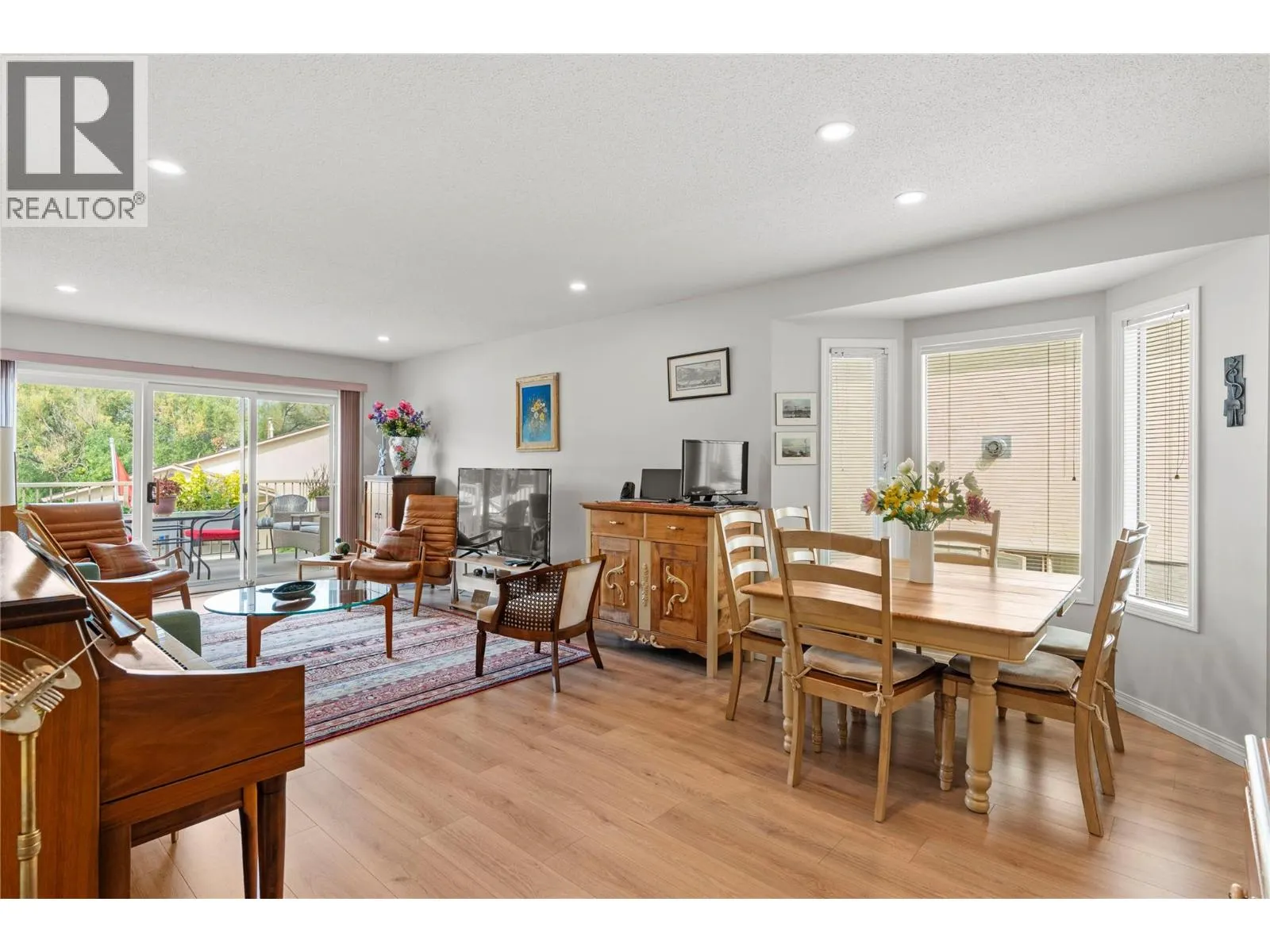 3850 Argyle Avenue Unit# 17
