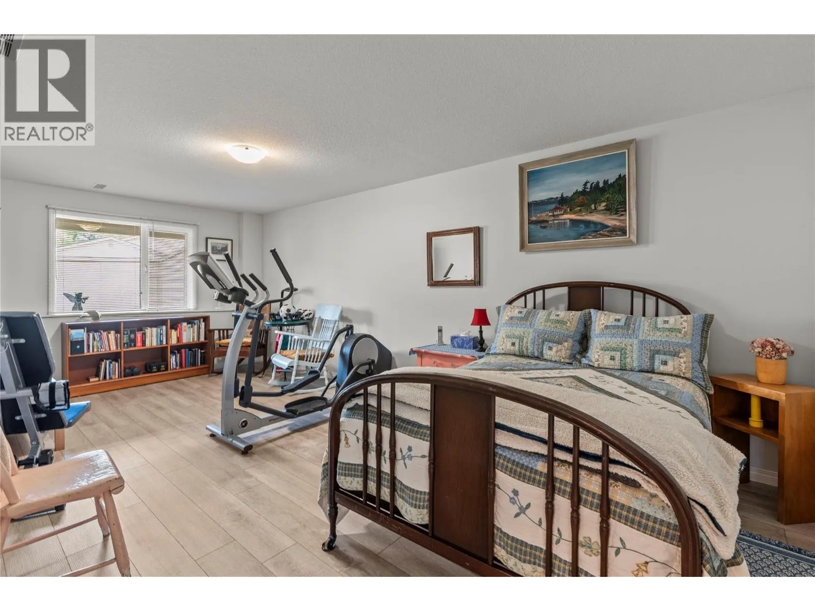 3850 Argyle Avenue Unit# 17