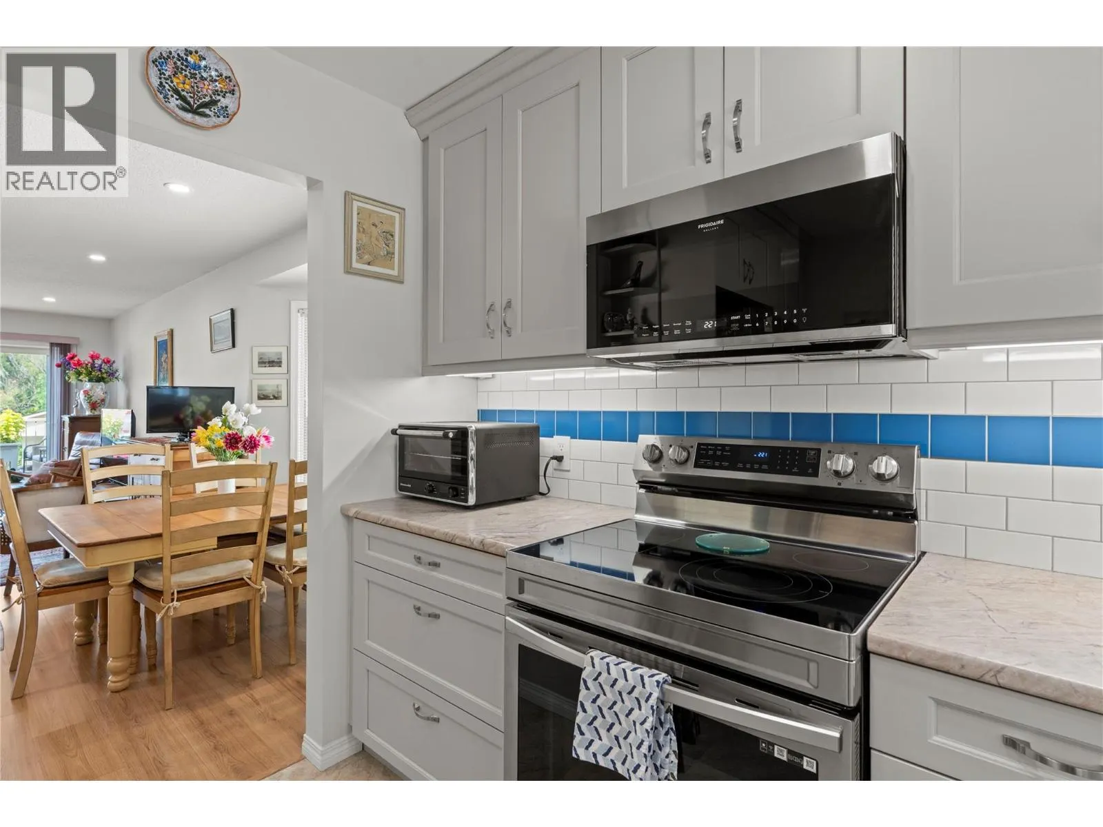 3850 Argyle Avenue Unit# 17