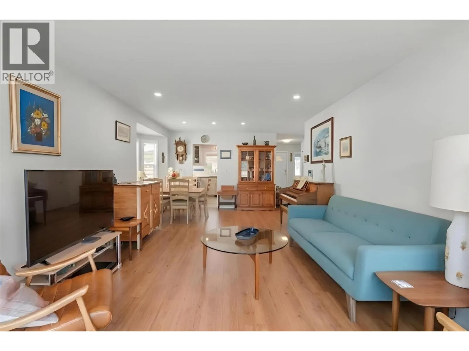 3850 Argyle Avenue Unit# 17