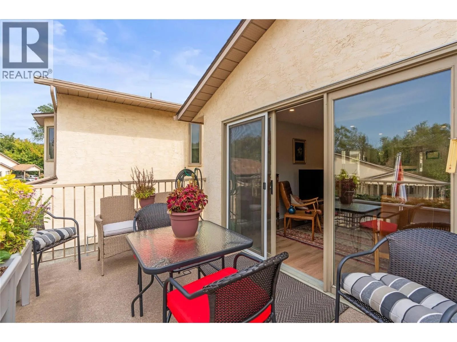 3850 Argyle Avenue Unit# 17