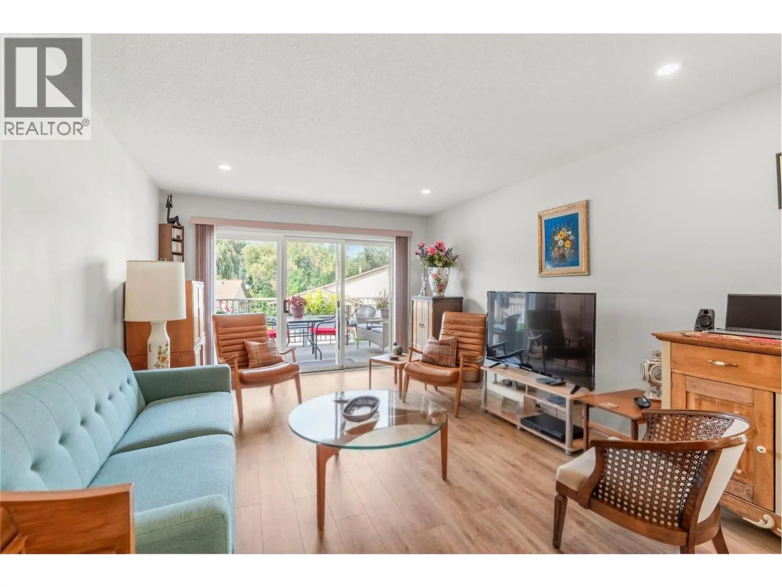 3850 Argyle Avenue Unit# 17