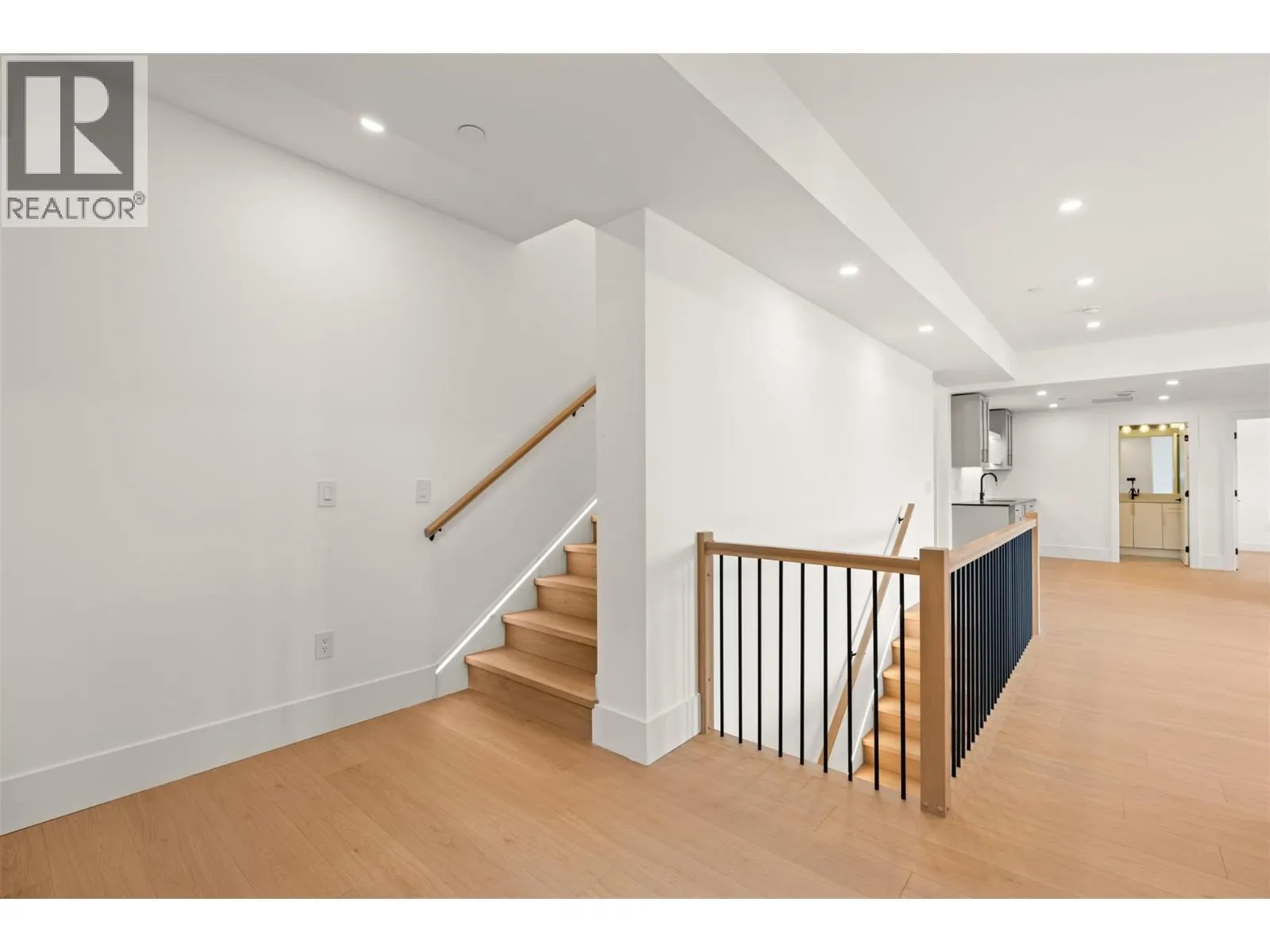 8924 Tavistock Road