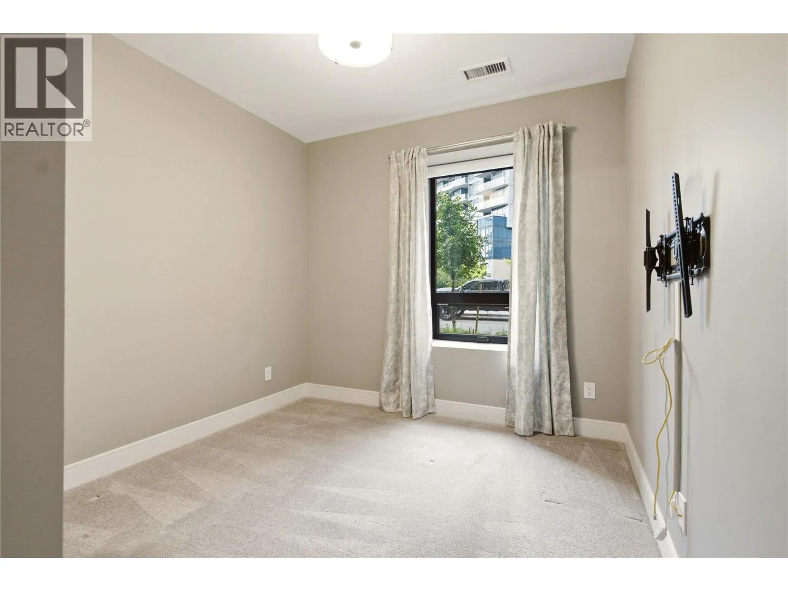 529 Truswell Road Unit# 103