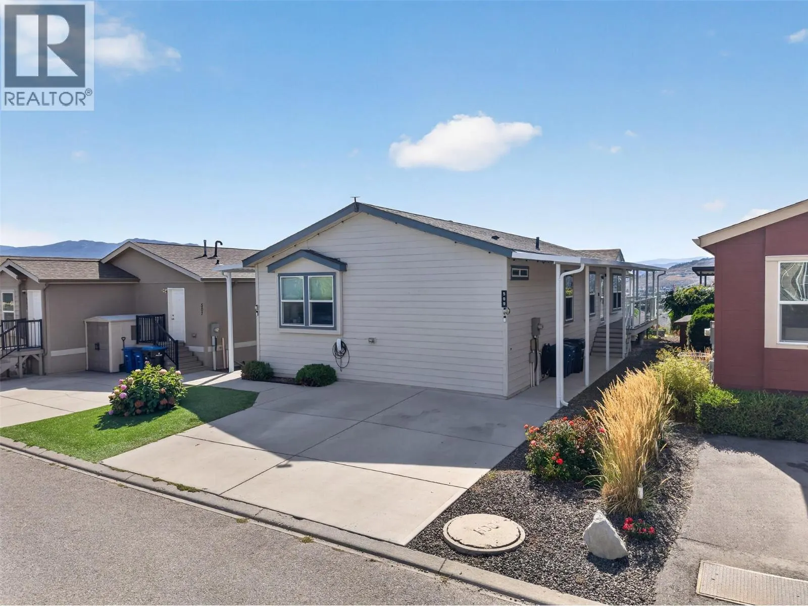 2440 Old Okanagan Highway Unit# 509