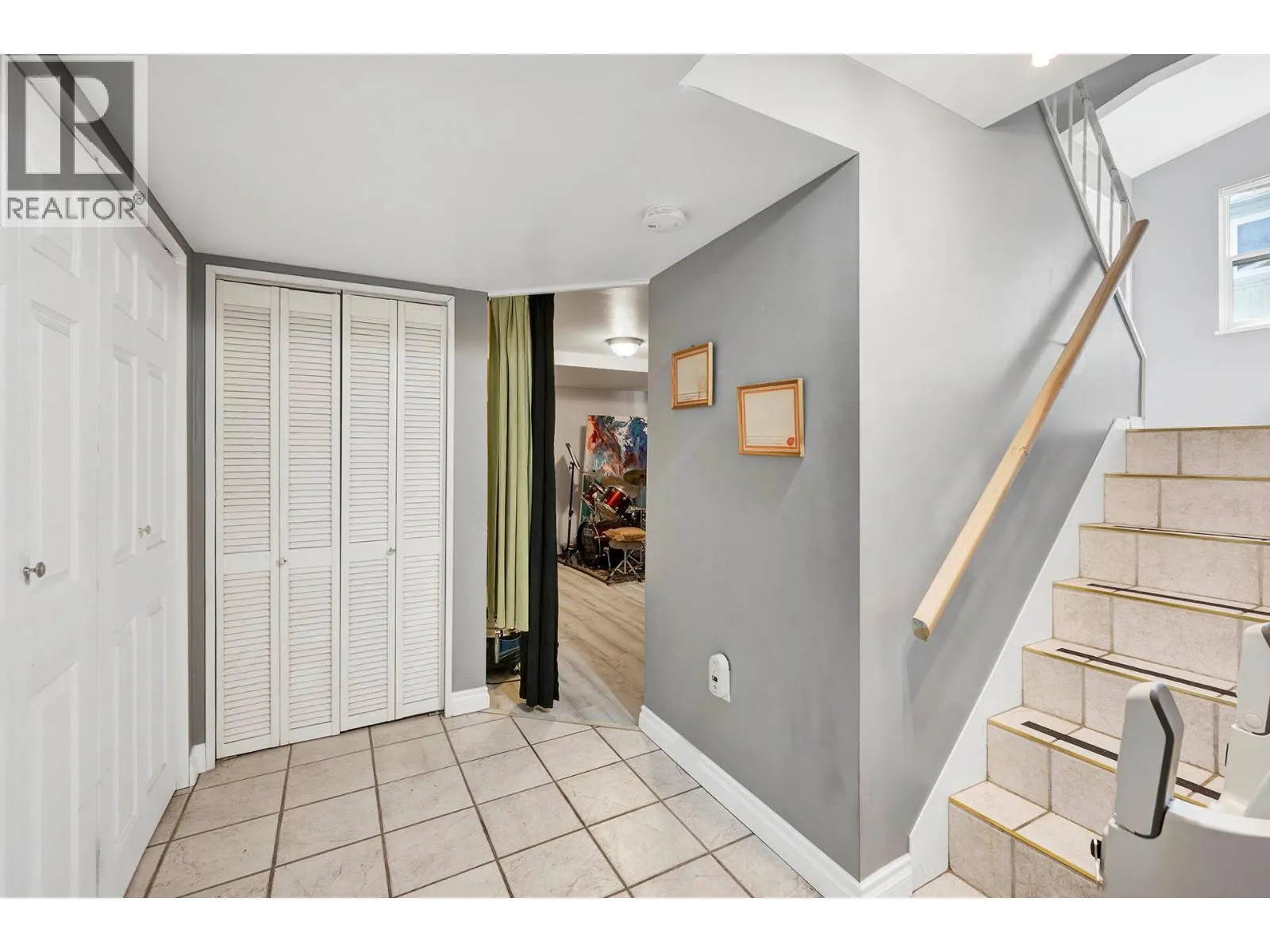 1088 WINDBREAK Street