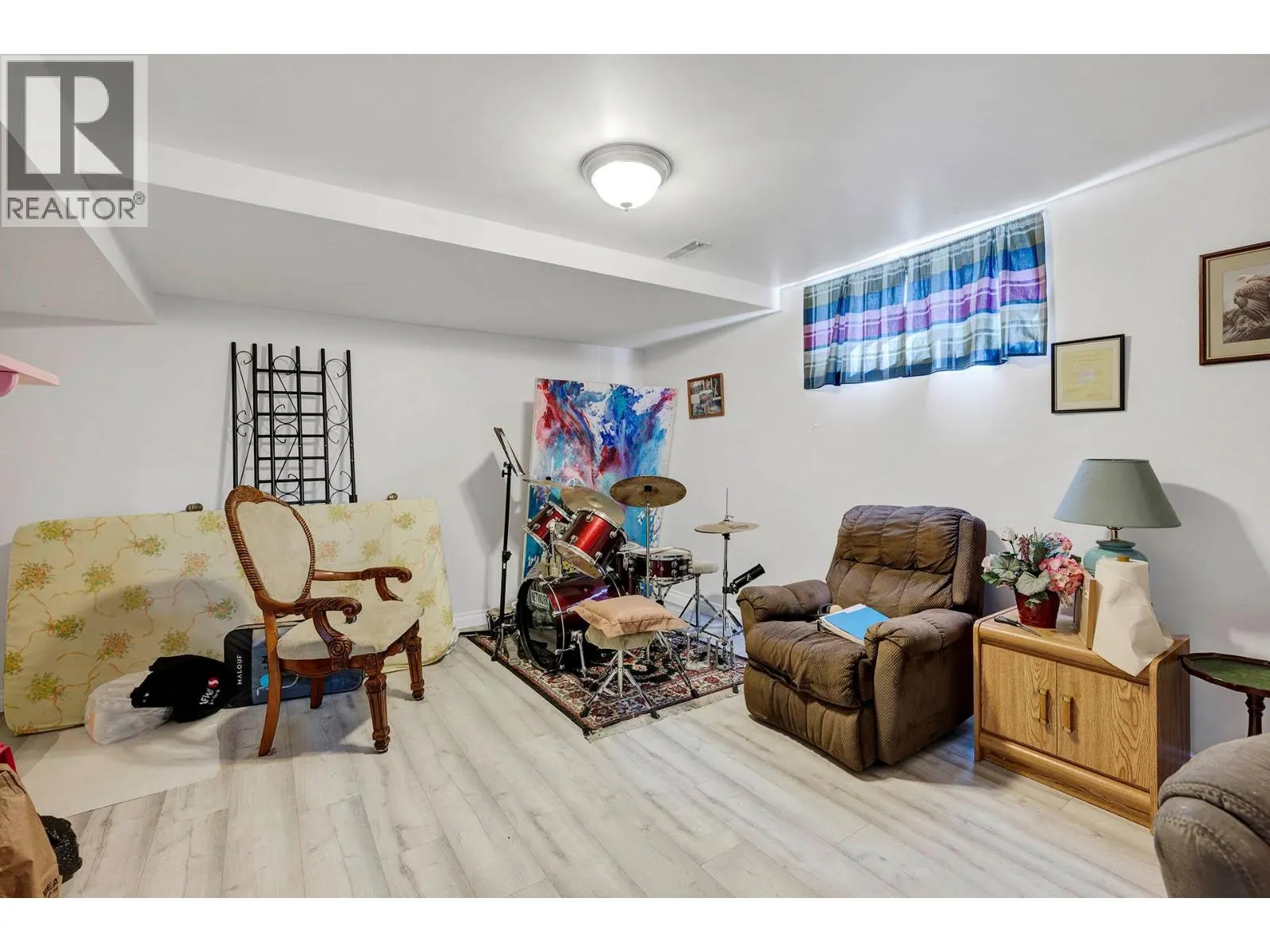 1088 WINDBREAK Street