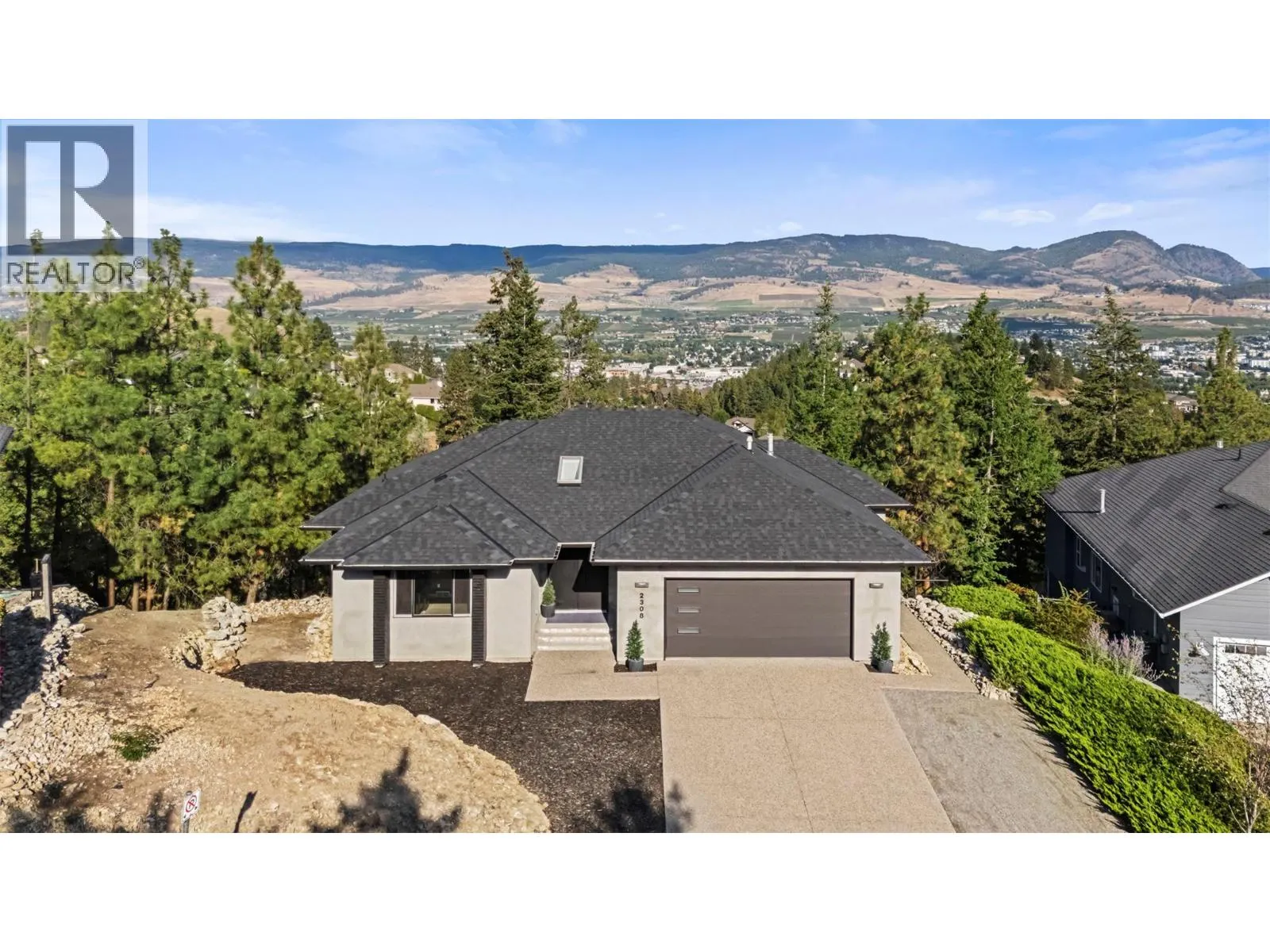 2308 Lillooet Crescent