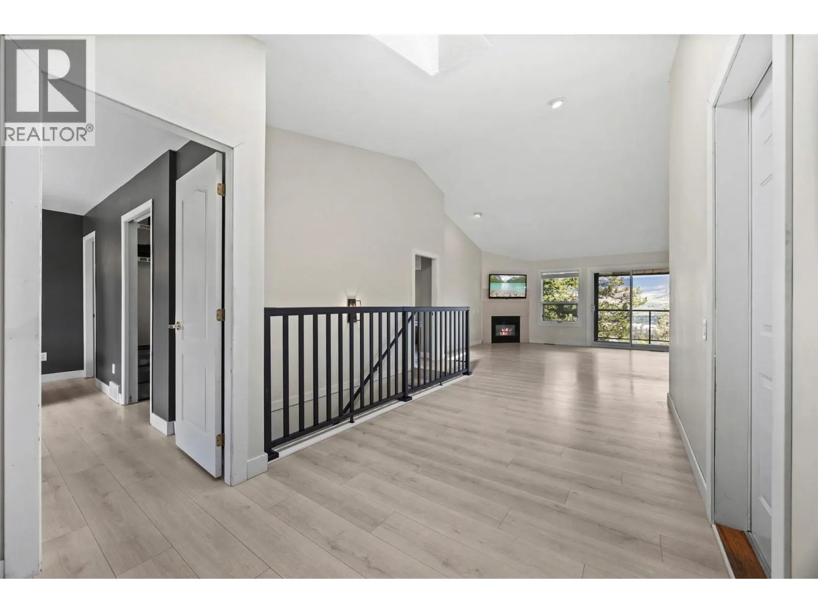 2308 Lillooet Crescent