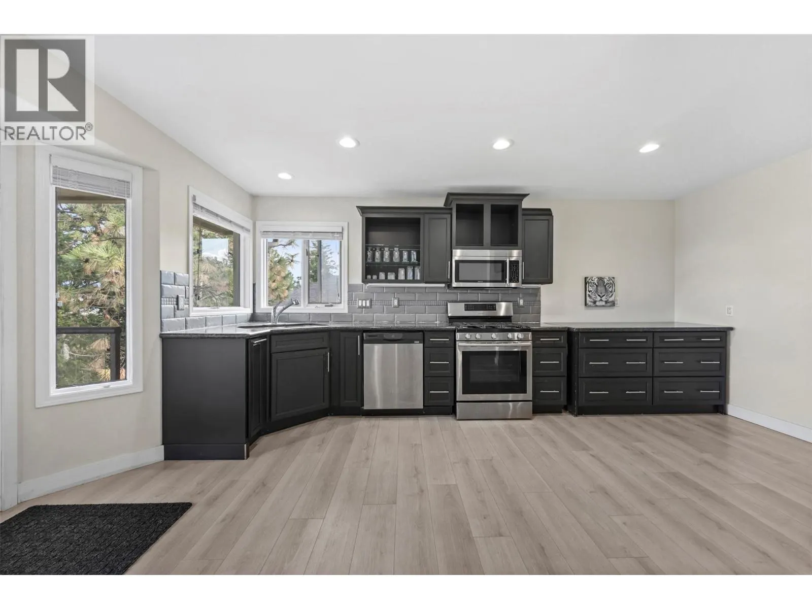 2308 Lillooet Crescent