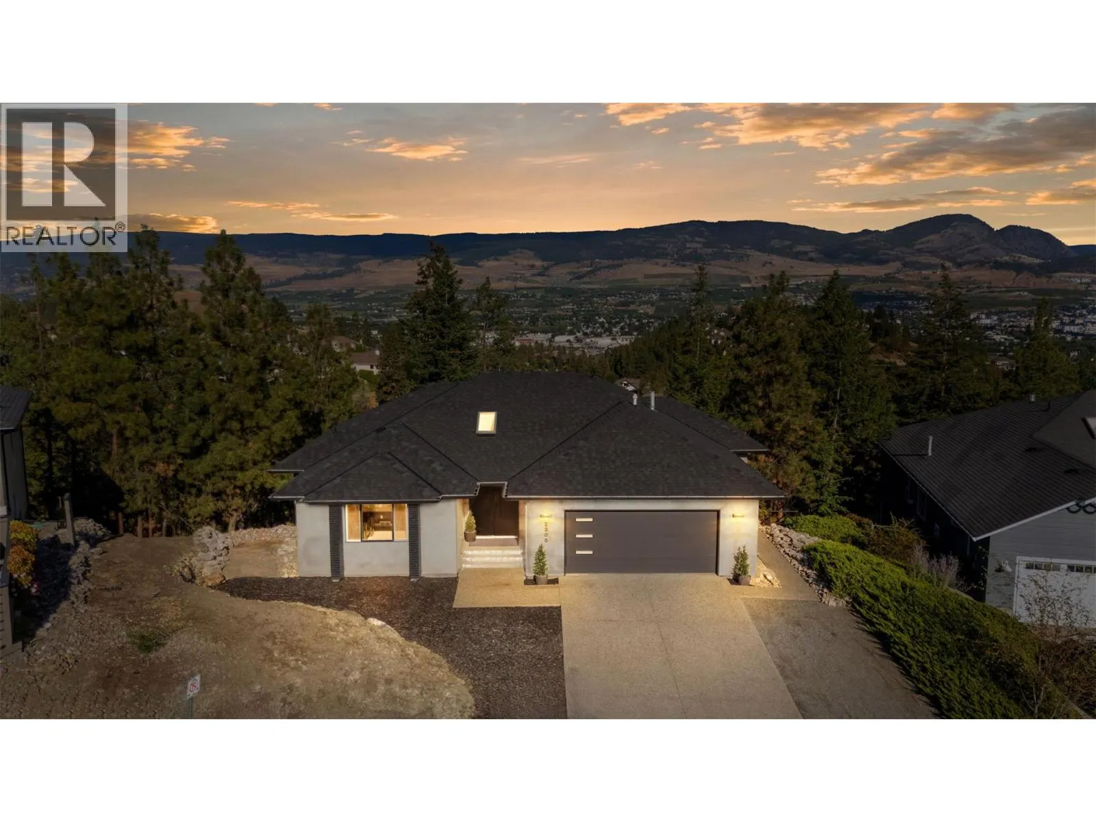 2308 Lillooet Crescent