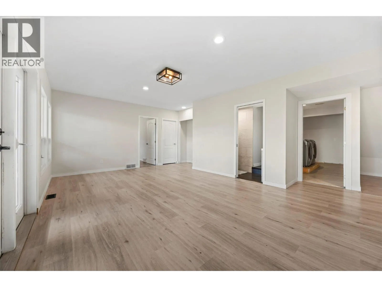 2308 Lillooet Crescent