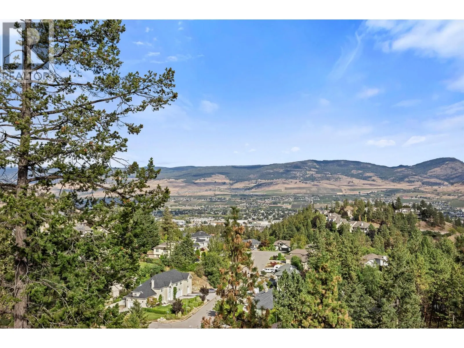 2308 Lillooet Crescent
