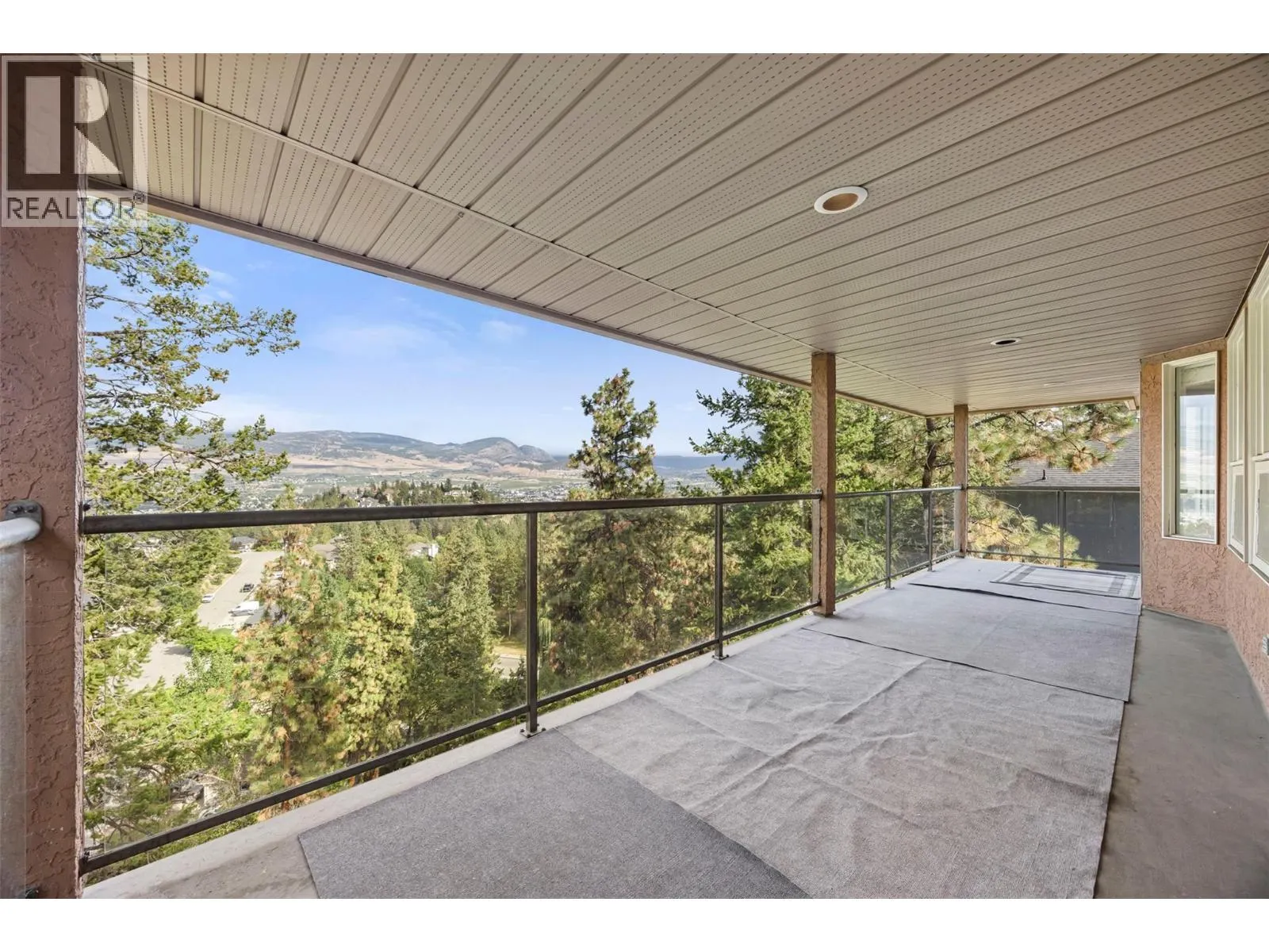 2308 Lillooet Crescent